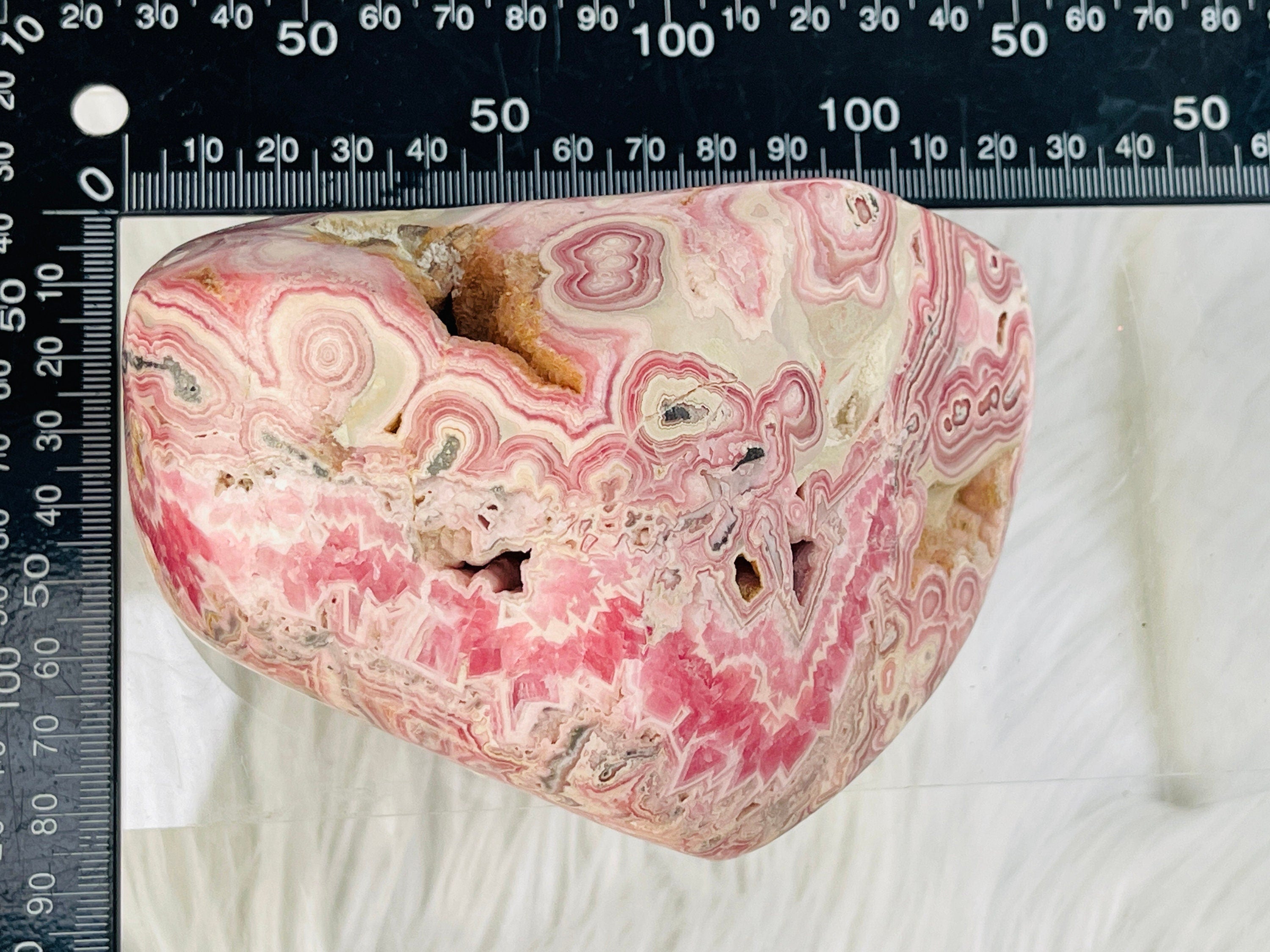 1044g AAA Rhodochrosite Freeform – Collector’s Specimen from Argentina Natural Pink Rhodochrosite | Rare Crystal Statement Piece | Semi-Polished | High-End Mineral Display