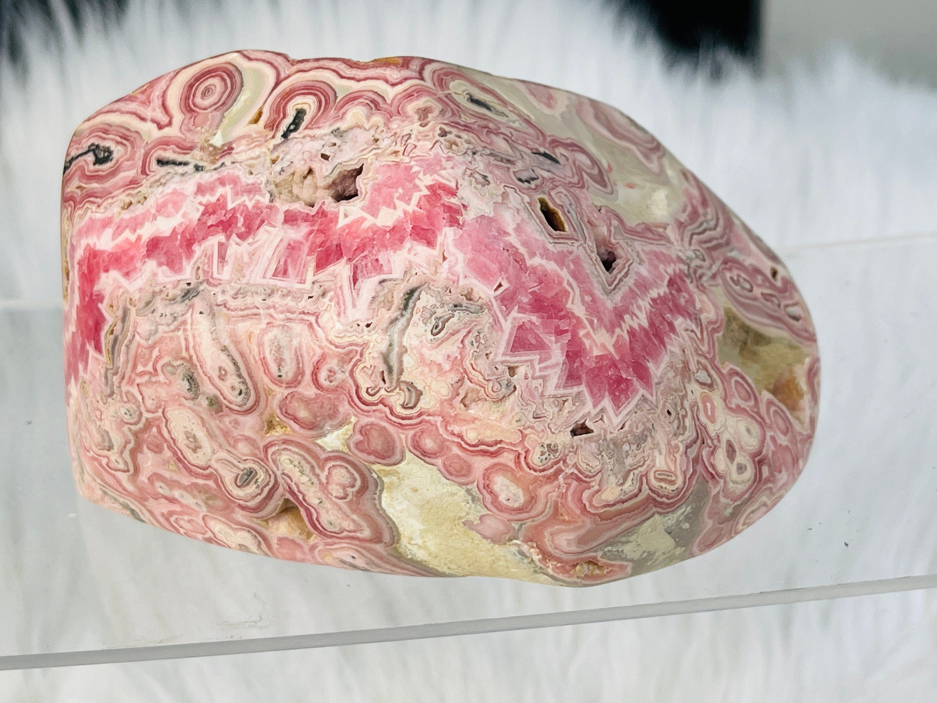 1044g AAA Rhodochrosite Freeform – Collector’s Specimen from Argentina Natural Pink Rhodochrosite | Rare Crystal Statement Piece | Semi-Polished | High-End Mineral Display
