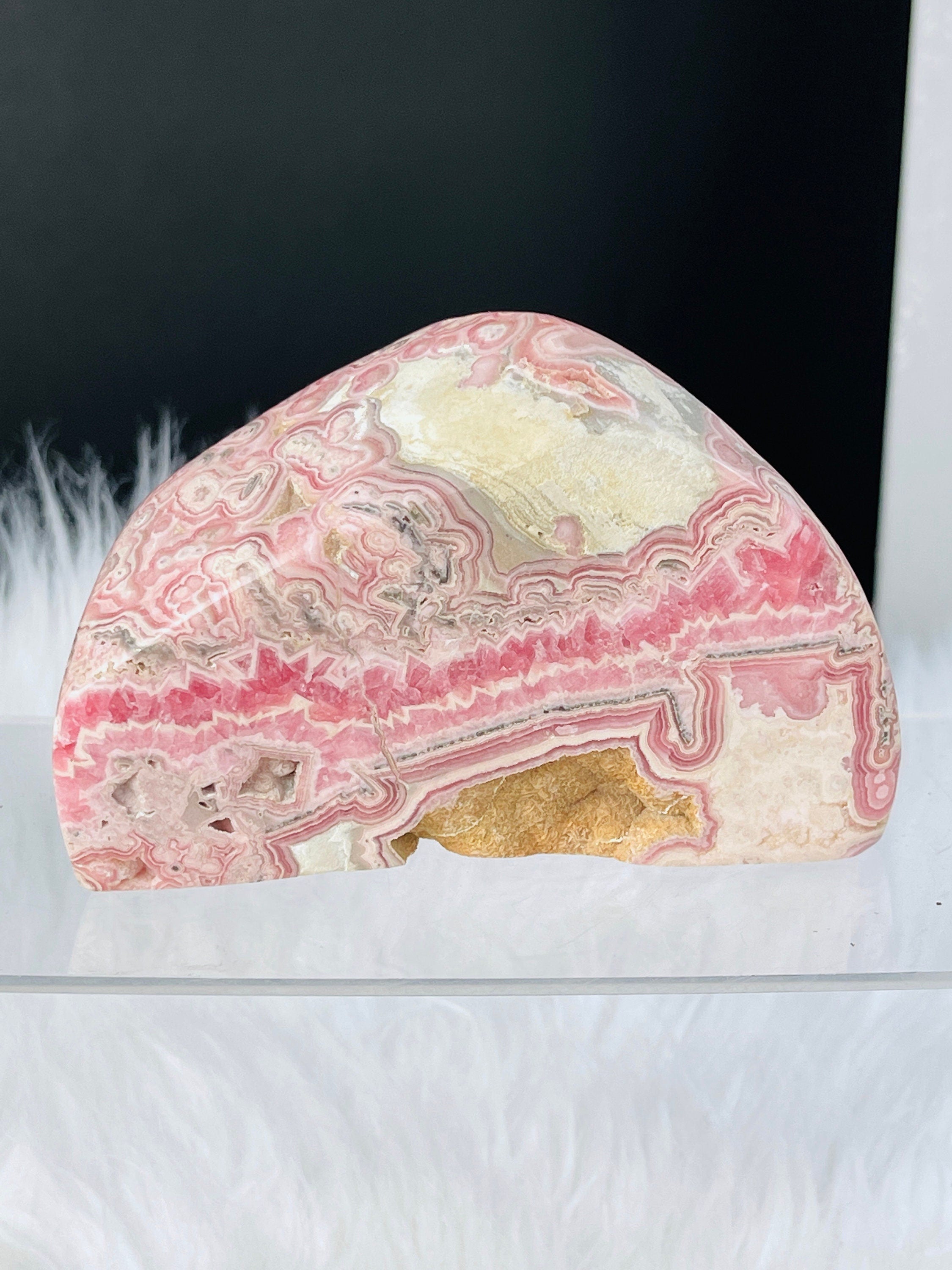 1044g AAA Rhodochrosite Freeform – Collector’s Specimen from Argentina Natural Pink Rhodochrosite | Rare Crystal Statement Piece | Semi-Polished | High-End Mineral Display