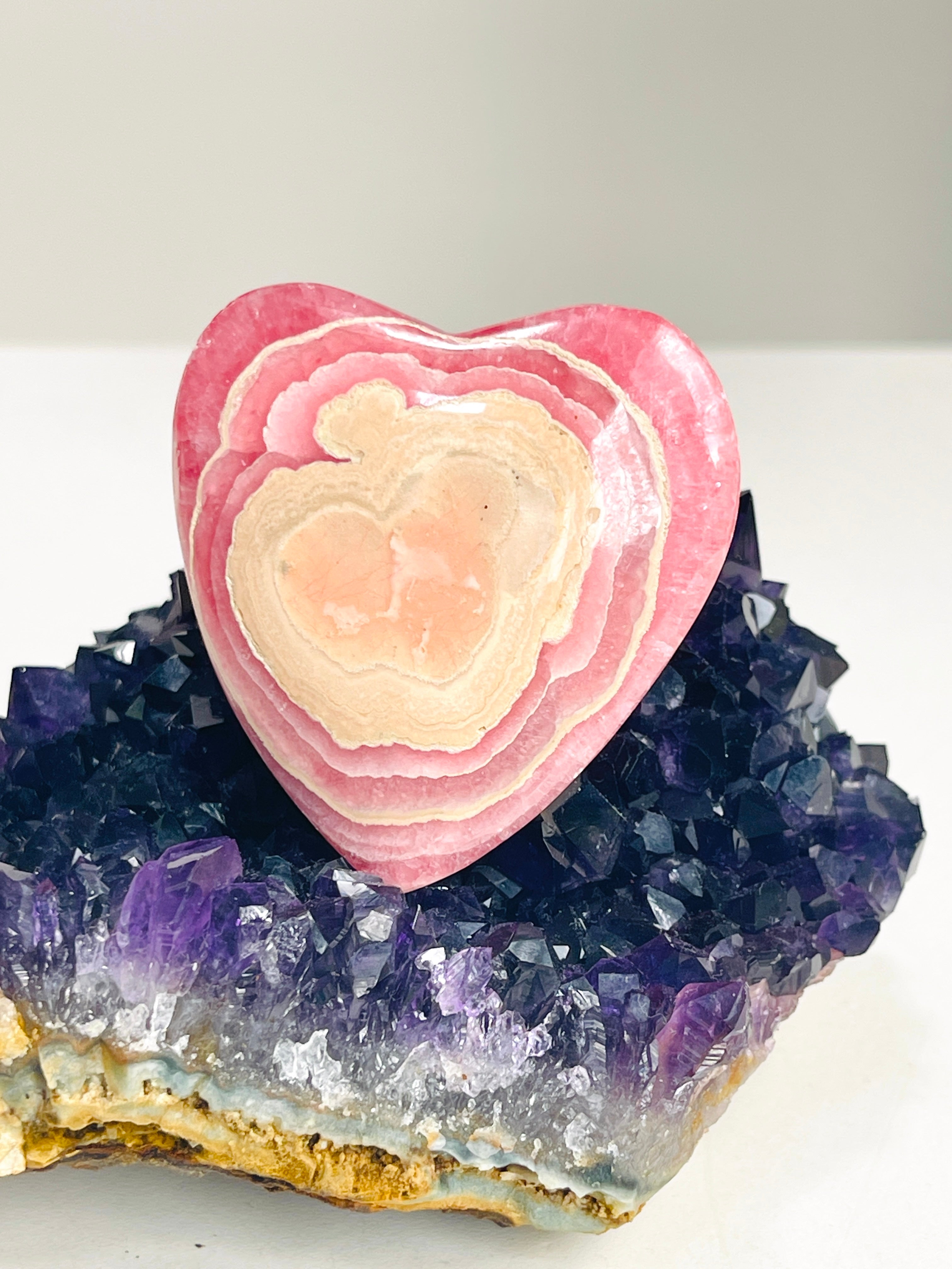 Natural Rhodochrosite heart, 50m Argentina Banded Rhodochrosite heart , Top Grade Rhodochrosite from Argentina, Pink Rhodochrosite