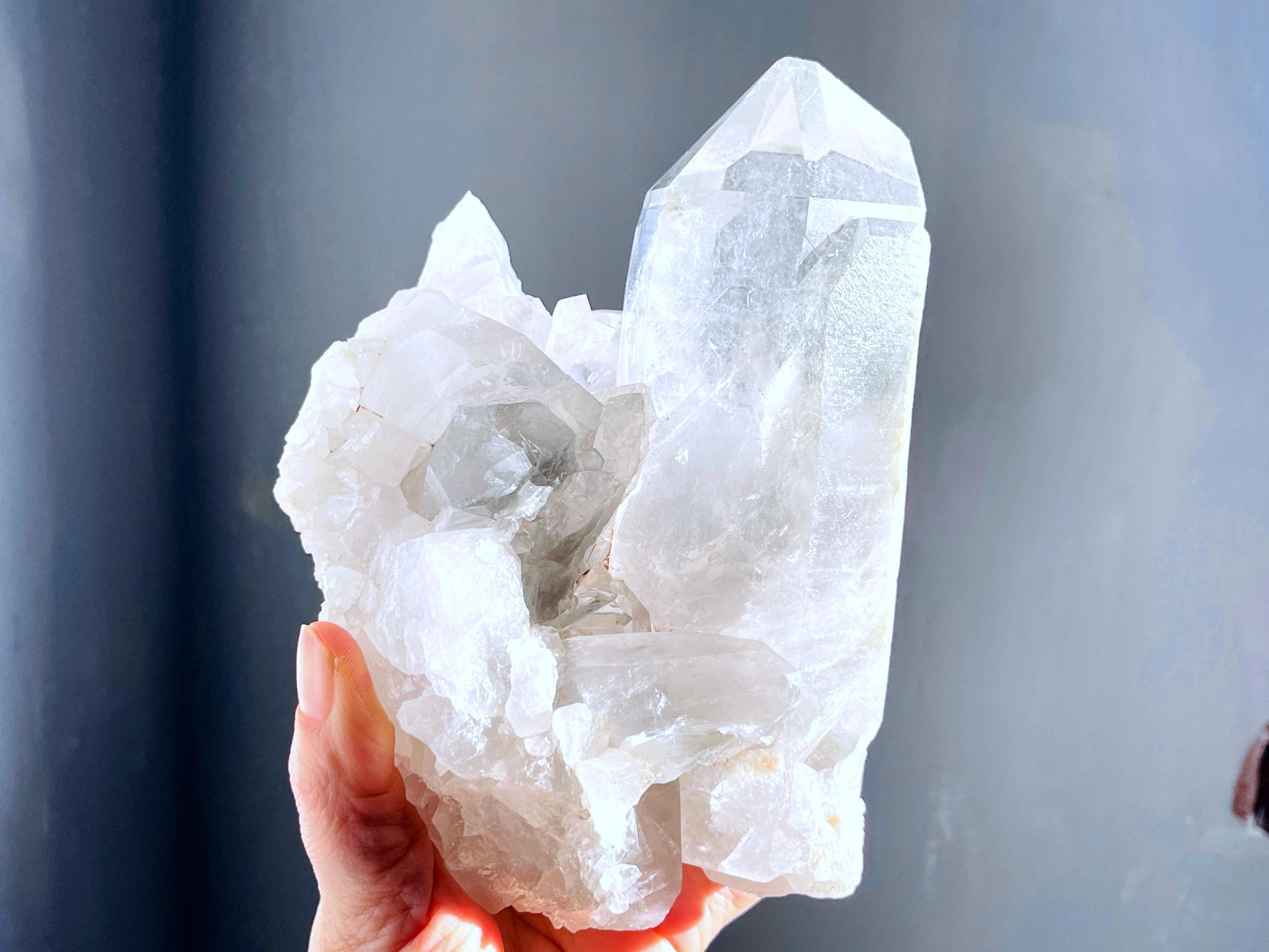 Natural Quartz Crystal, 1.3kg Large Quartz Crystal with big points, Healing Crystals, Crystal Gift