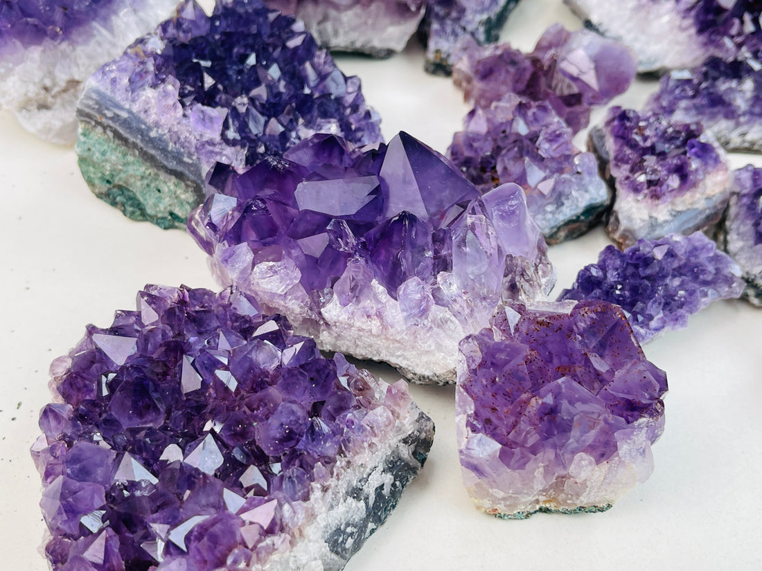 Amethyst: The Ultimate Guide to Its Geology, History, and Healing Benefits**