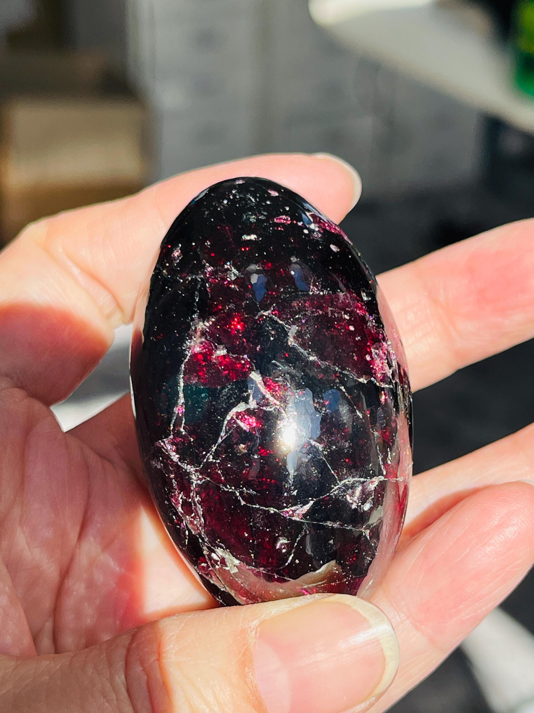 Gemy Garnet Crystal Shiva, Garnet Shiva Lingam, High Quality Garnet Crystal, Crystal Gift, Healing Crystal 3