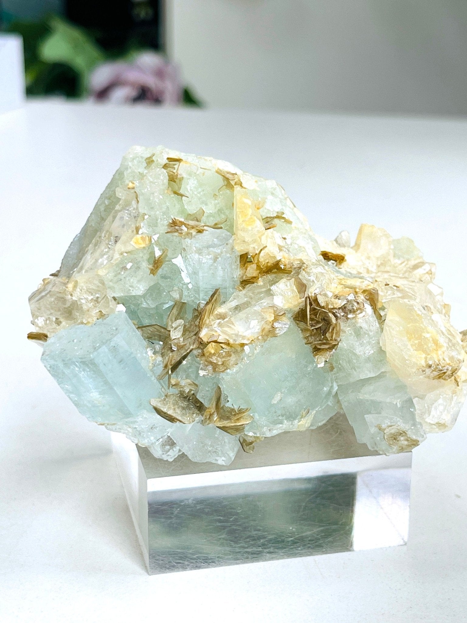 203g Natural Aquamarine Beryl Specimen with Muscovite – Raw Crystal from Skardu, Pakistan - Million Years Crystal