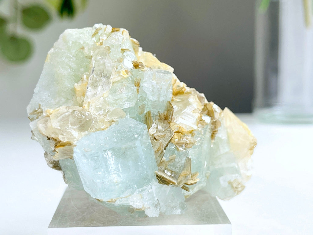 203g Natural Aquamarine Beryl Specimen with Muscovite – Raw Crystal from Skardu, Pakistan - Million Years Crystal