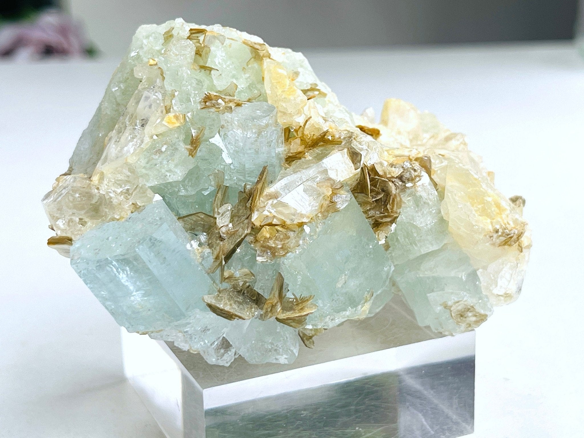 203g Natural Aquamarine Beryl Specimen with Muscovite – Raw Crystal from Skardu, Pakistan - Million Years Crystal