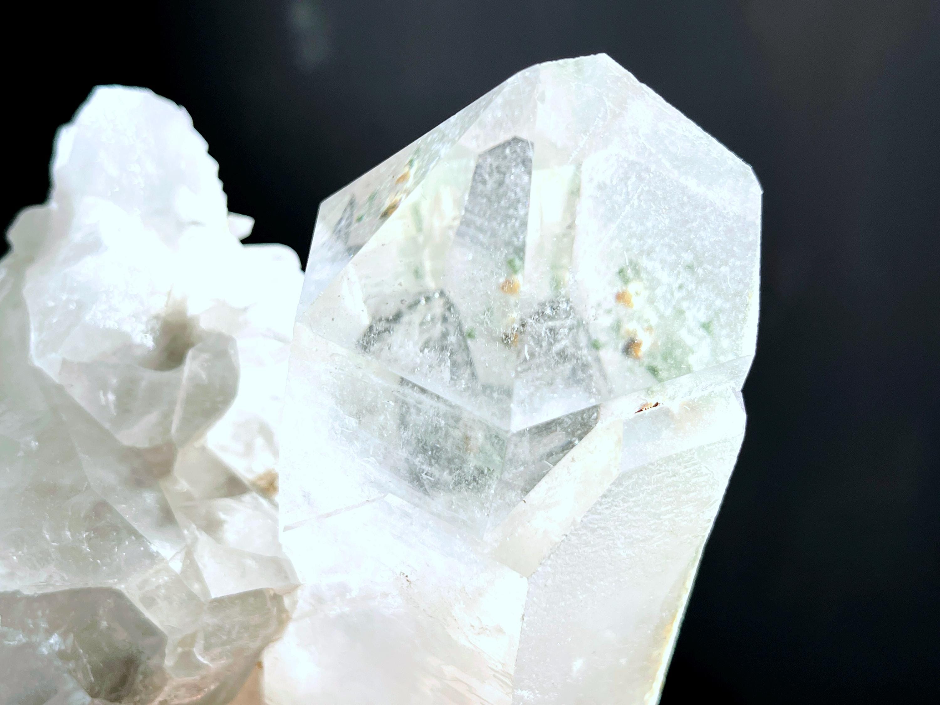 Natural Quartz Crystal, 1.3kg Large Quartz Crystal with big points, Healing Crystals, Crystal Gift