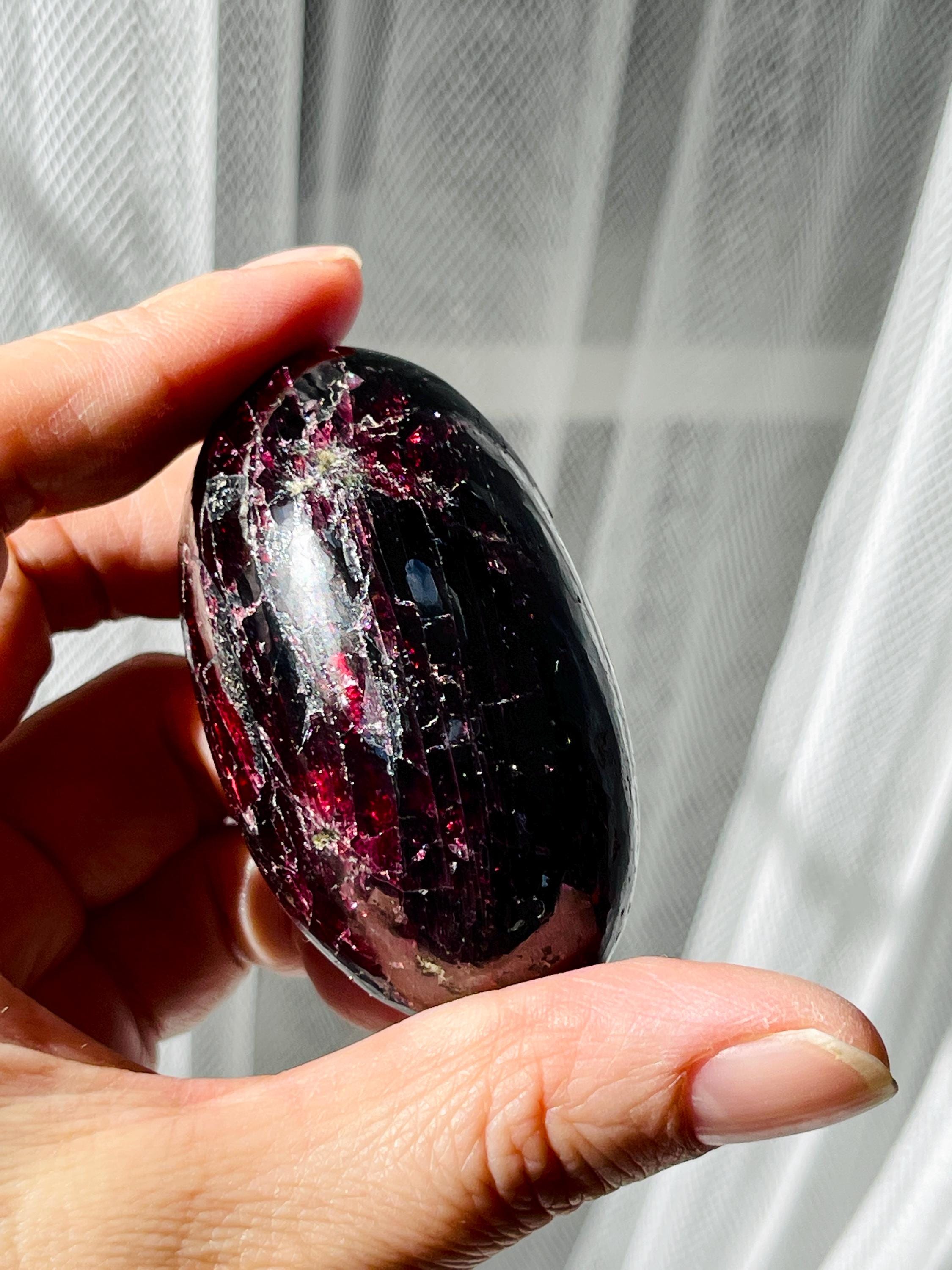 Gemy Garnet Crystal Shiva, Garnet Shiva Lingam, High Quality Garnet Crystal, Crystal Gift, Healing Crystal 1