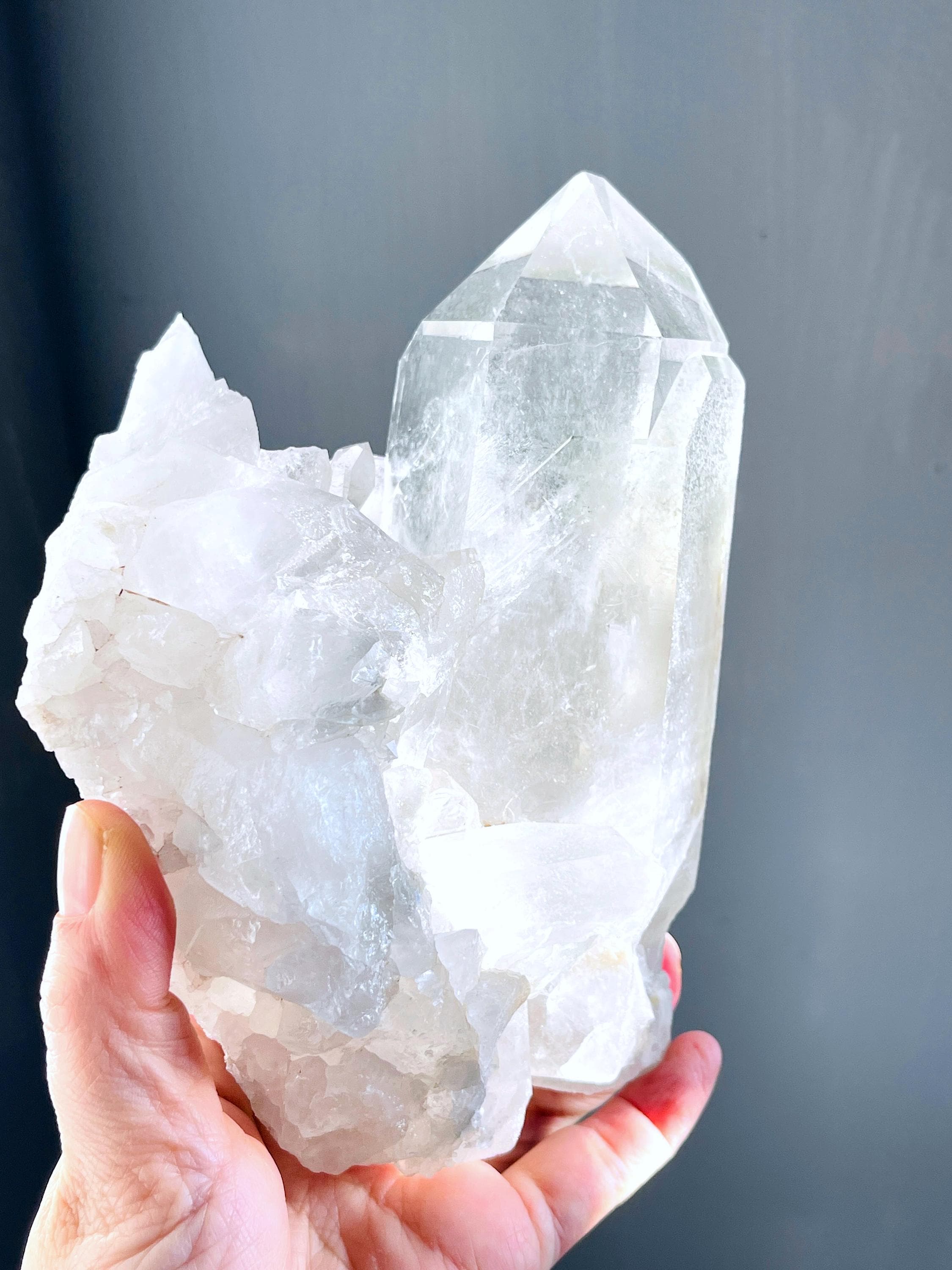 Natural Quartz Crystal, 1.3kg Large Quartz Crystal with big points, Healing Crystals, Crystal Gift