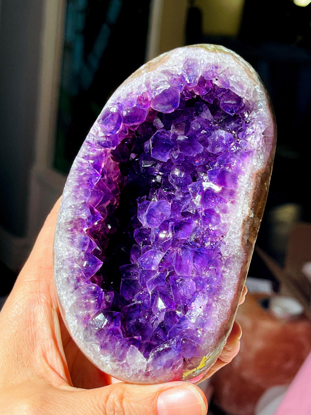 Extraordinary Amethyst Geode Crystal, Amethyst formation, Amethyst Display, Amethyst Specimen Crystal Gift, Unique Gift