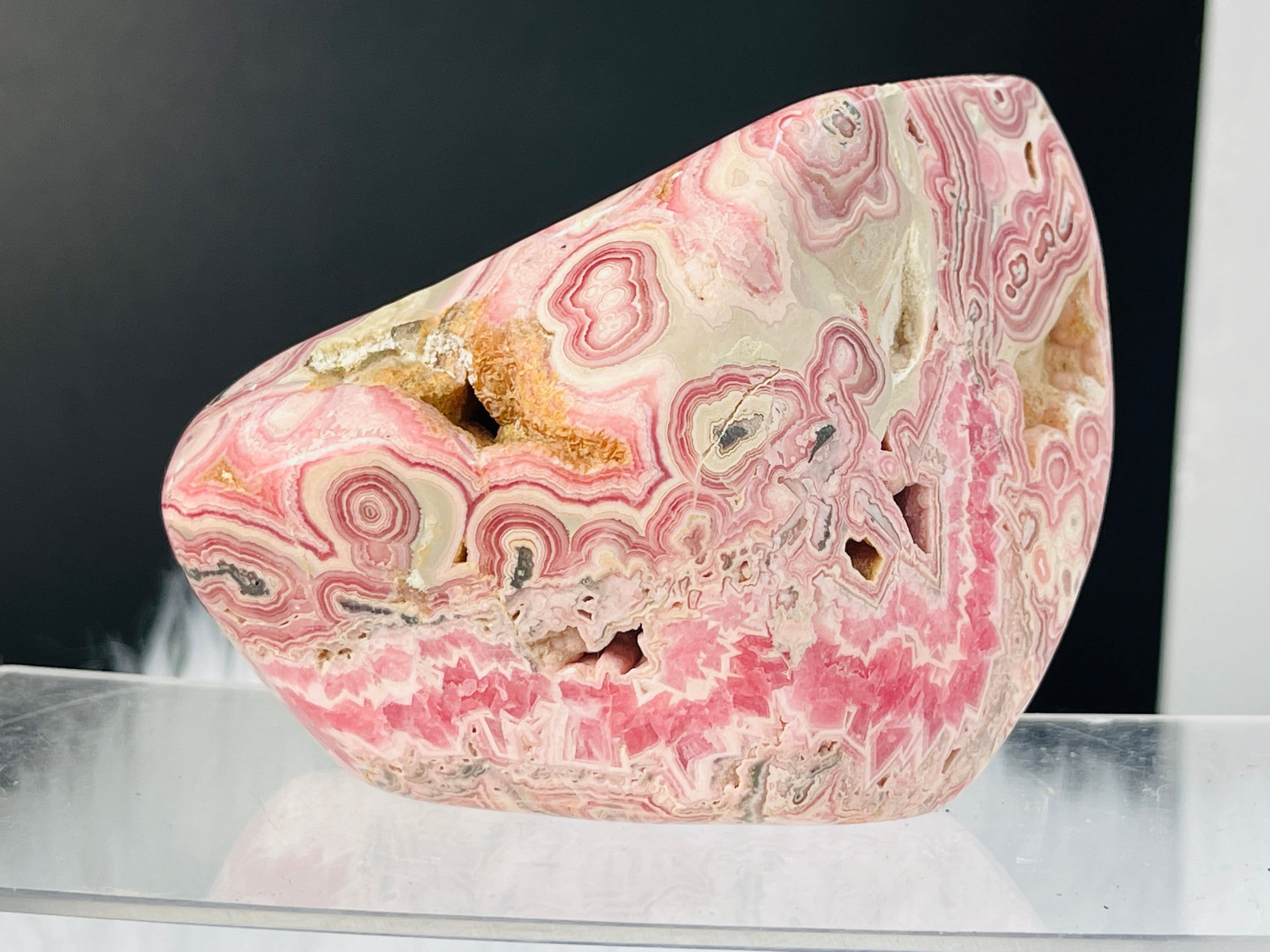 1044g AAA Rhodochrosite Freeform – Collector’s Specimen from Argentina Natural Pink Rhodochrosite | Rare Crystal Statement Piece | Semi-Polished | High-End Mineral Display