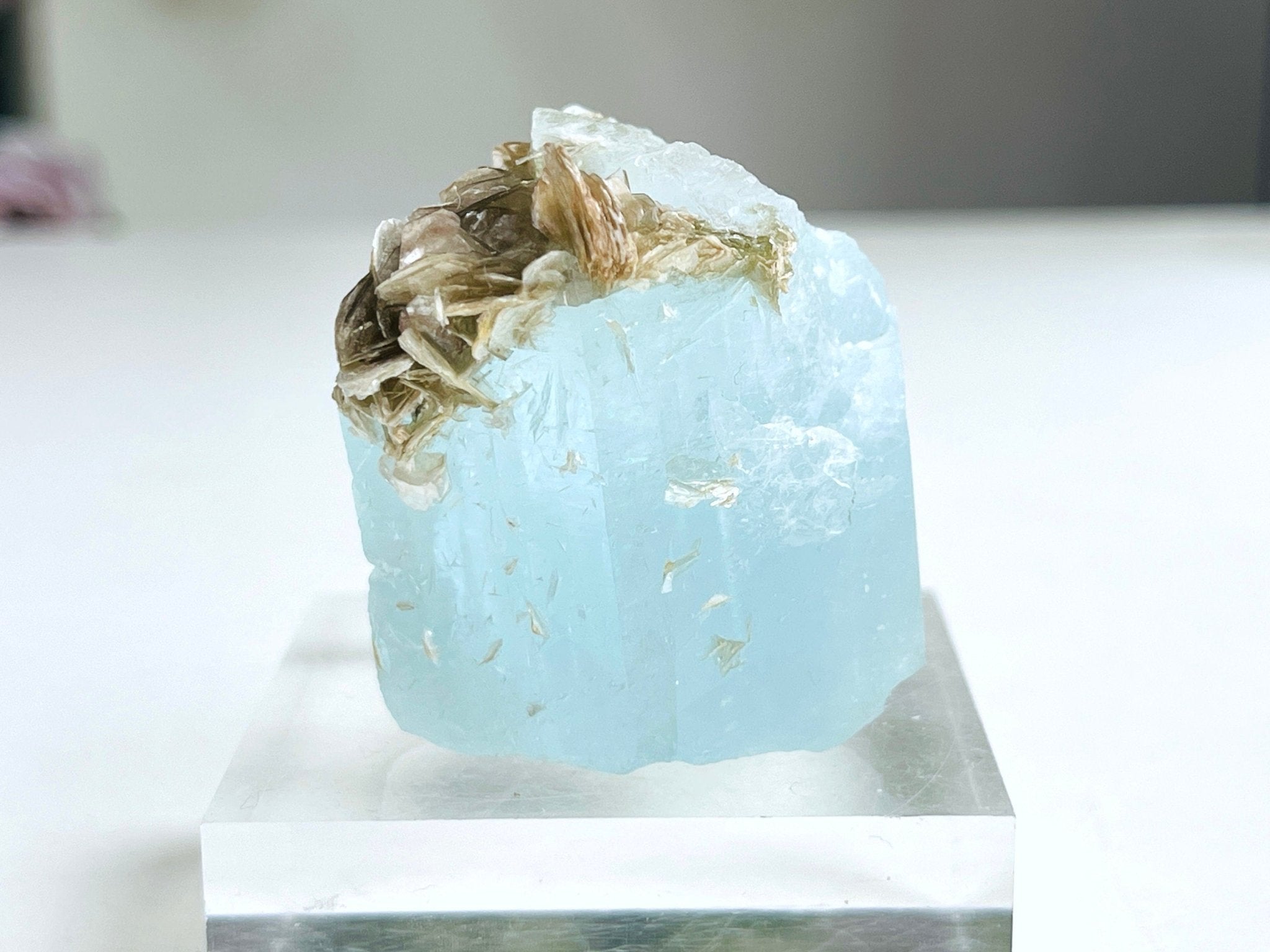 76g Natural Aquamarine Beryl Specimen with Muscovite – Raw Crystal from Skardu, Pakistan - Million Years Crystal