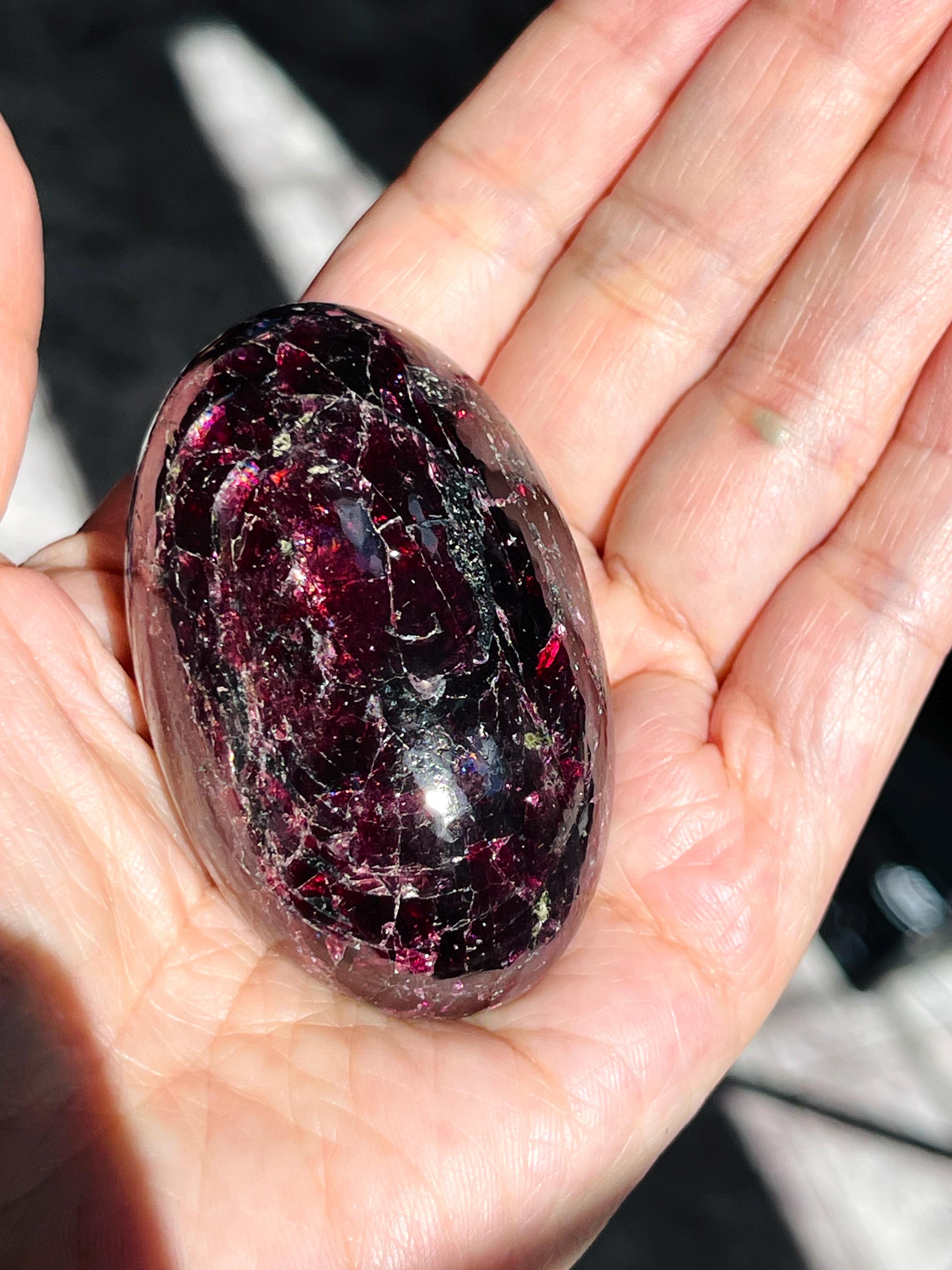 Gemy Garnet Crystal Shiva, Garnet Shiva Lingam, High Quality Garnet Crystal, Crystal Gift, Healing Crystal 1