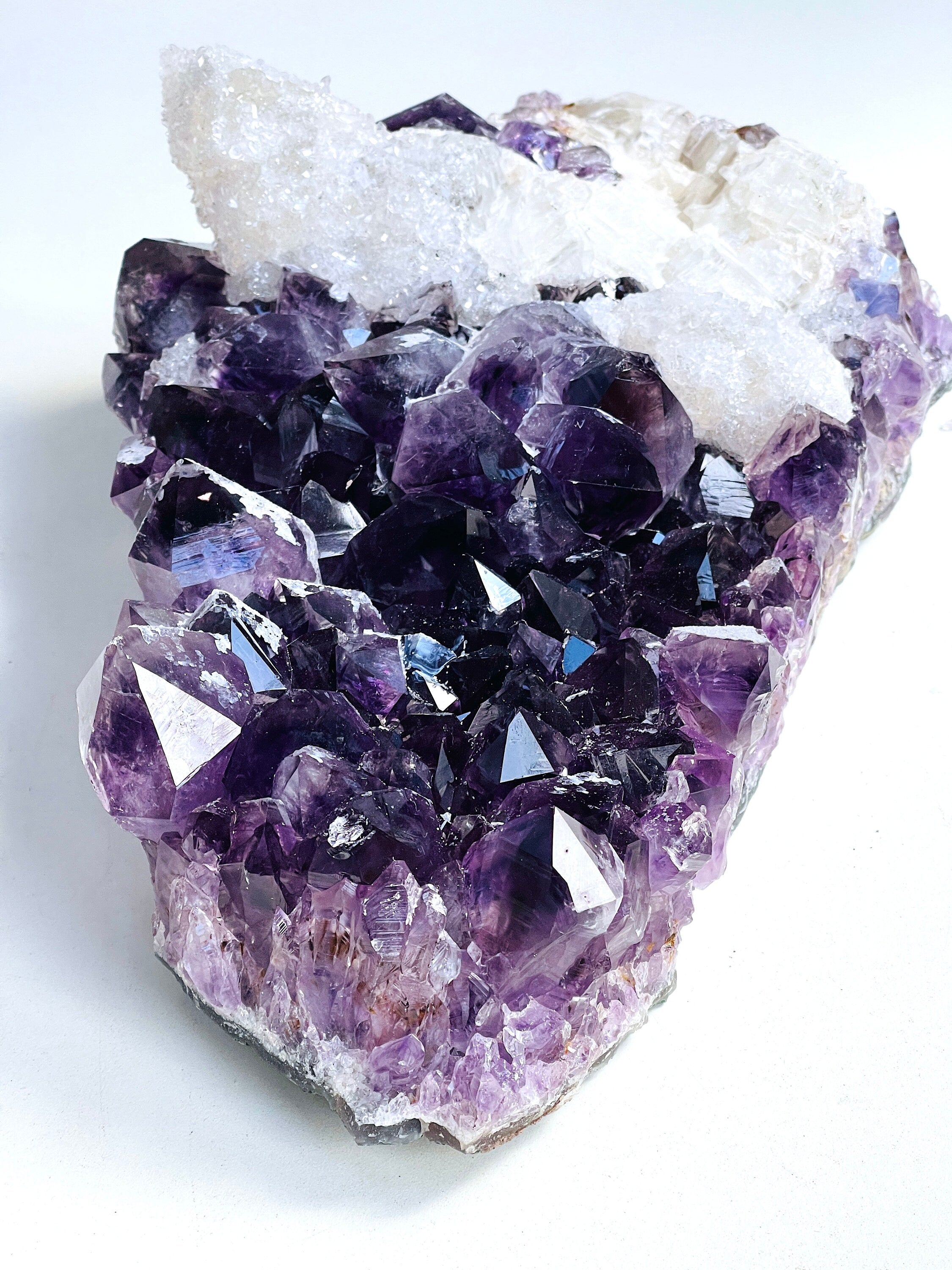 3.7kg Amethyst with Calcite Mineral Specimen– Large Raw Amethyst Cluster, High-Quality Crystal for Collectors & Decor, Natural Healing Stone