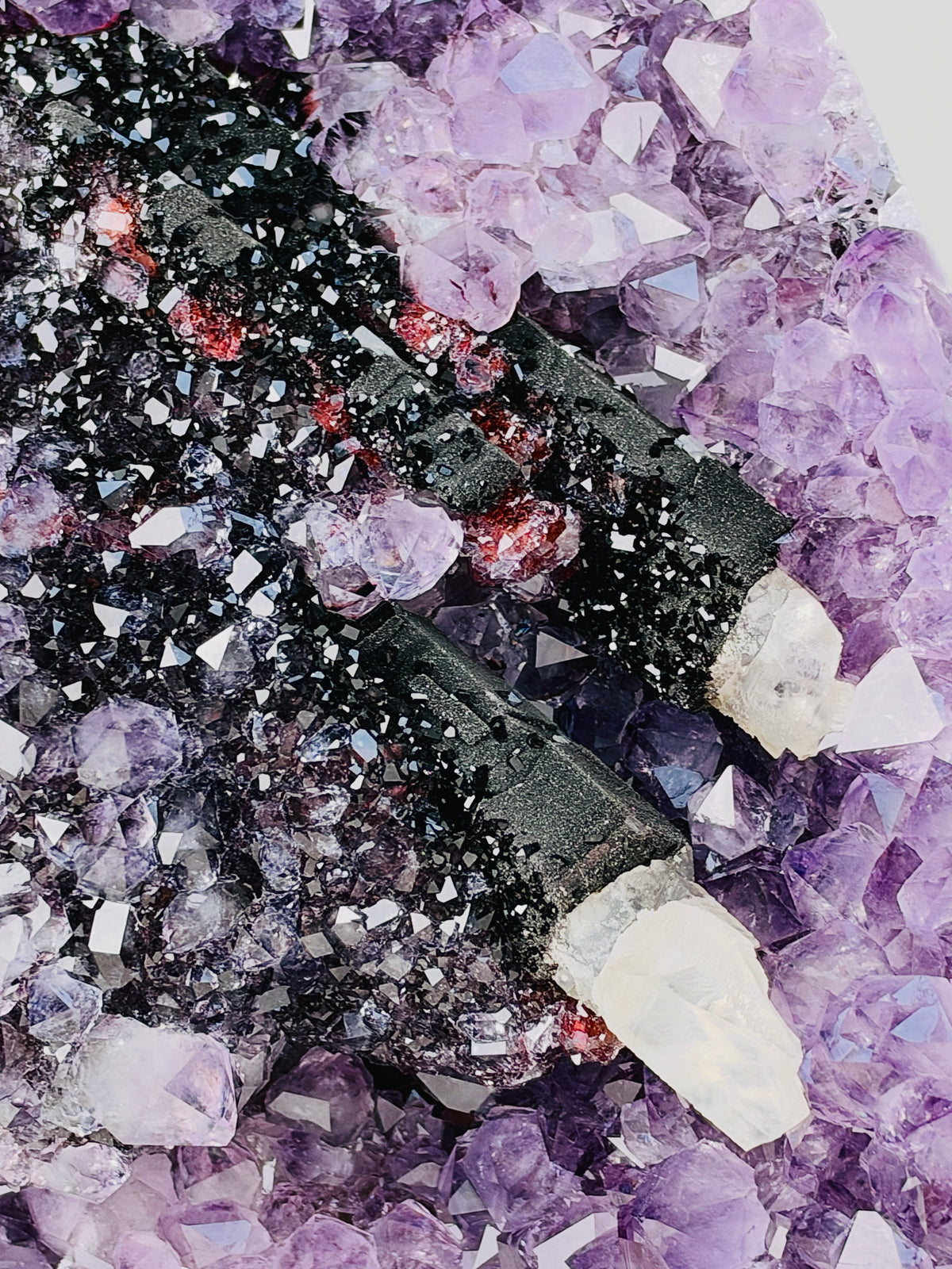Uruguay Amethyst with Calcite Specimen, 4.725 kg