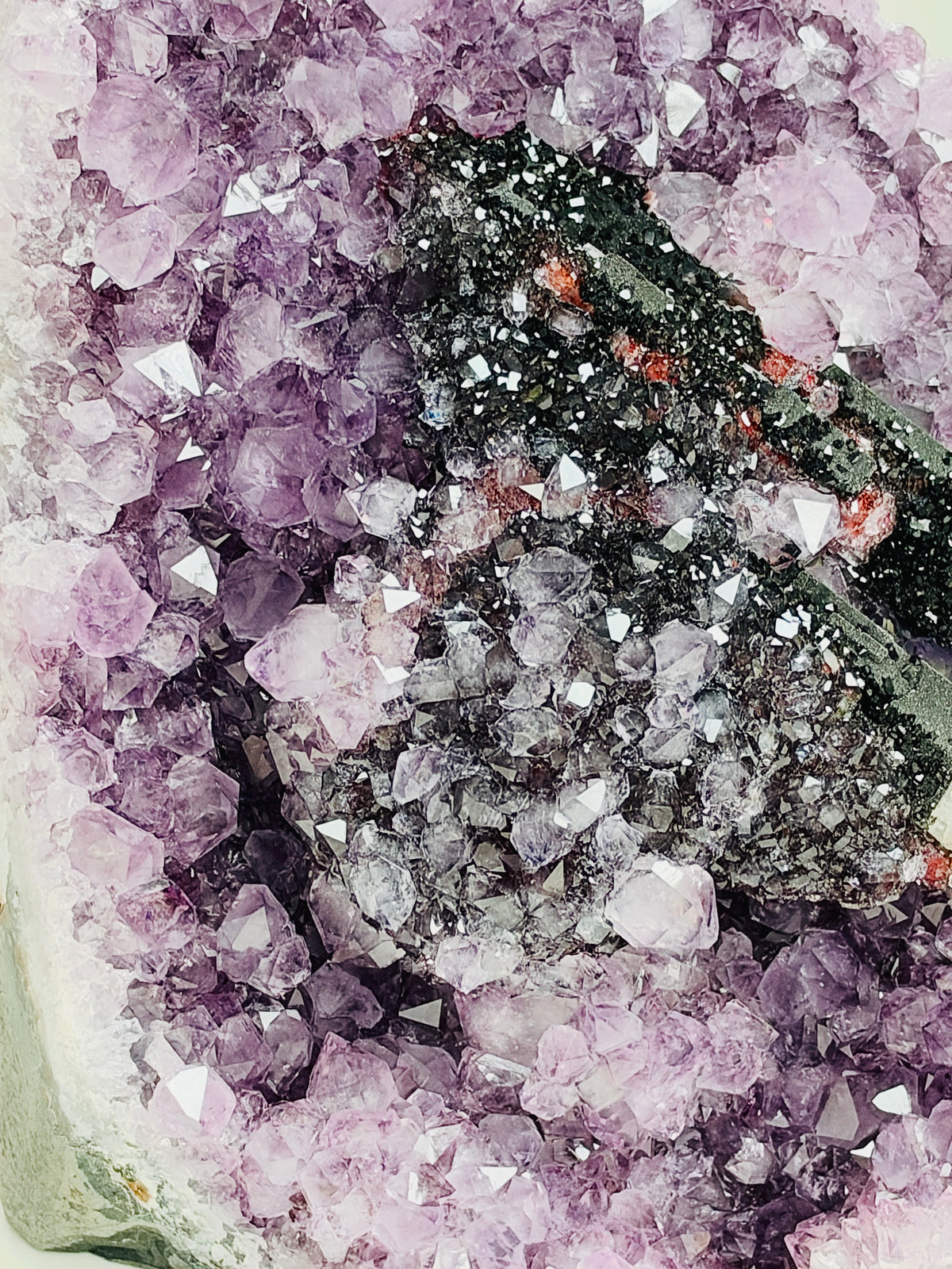 Uruguay Amethyst with Calcite Specimen, 4.725 kg