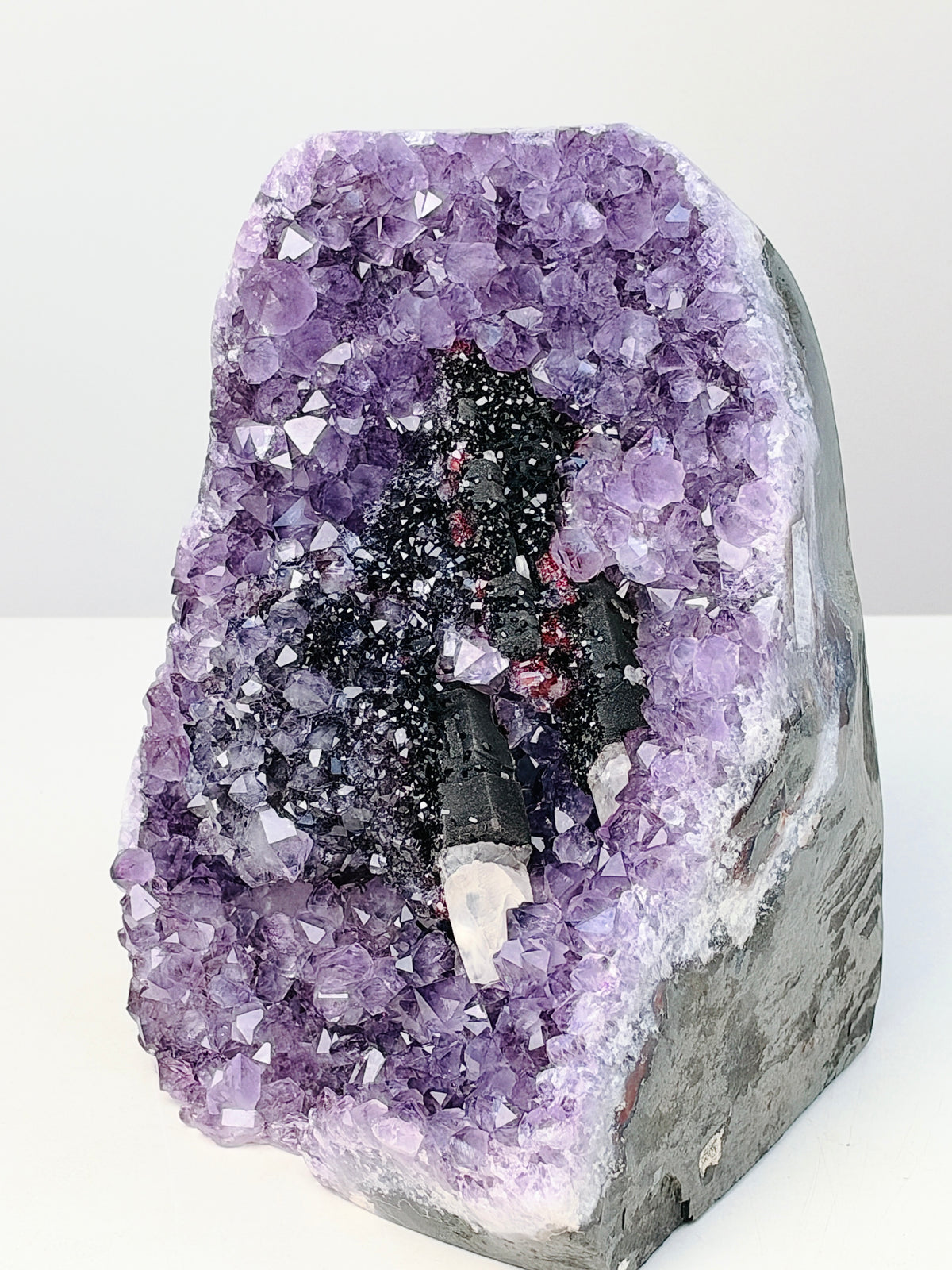 Uruguay Amethyst with Calcite Specimen, 4.725 kg