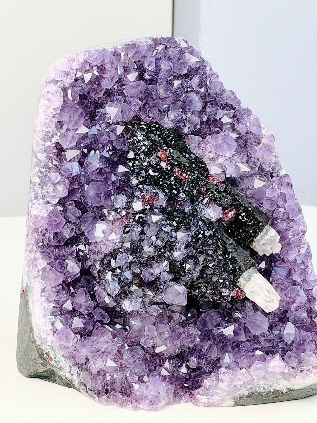 Uruguay Amethyst with Calcite Specimen, 4.725 kg