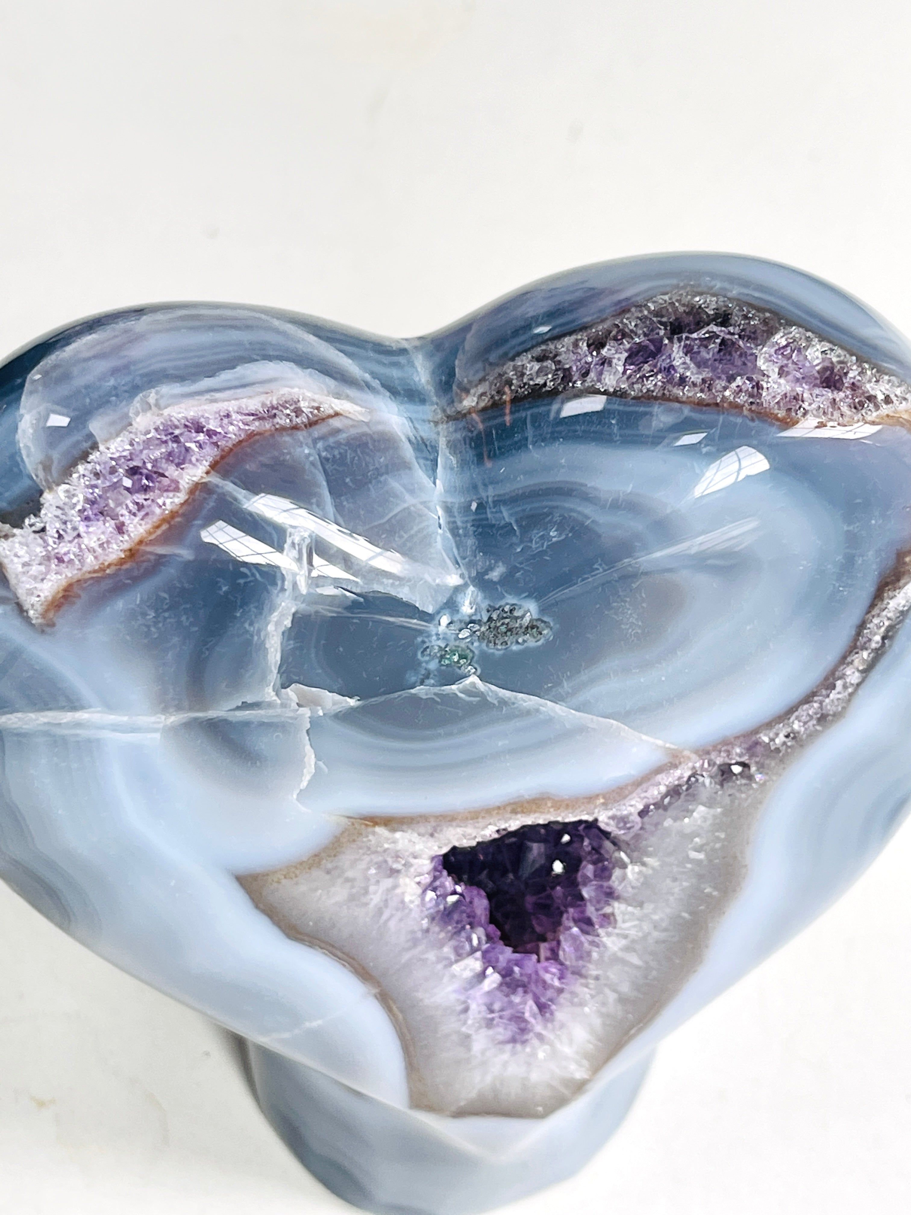 Blue Agate Heart with Amethyst Crystal, selfstanding, 1.09kg