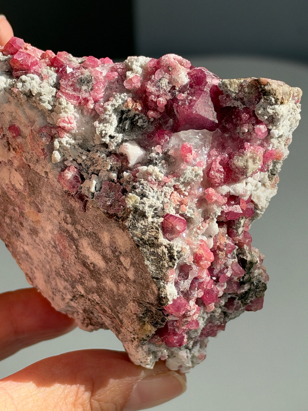 Mexican Raspberry Pink Garnet on Matrix, 205 g