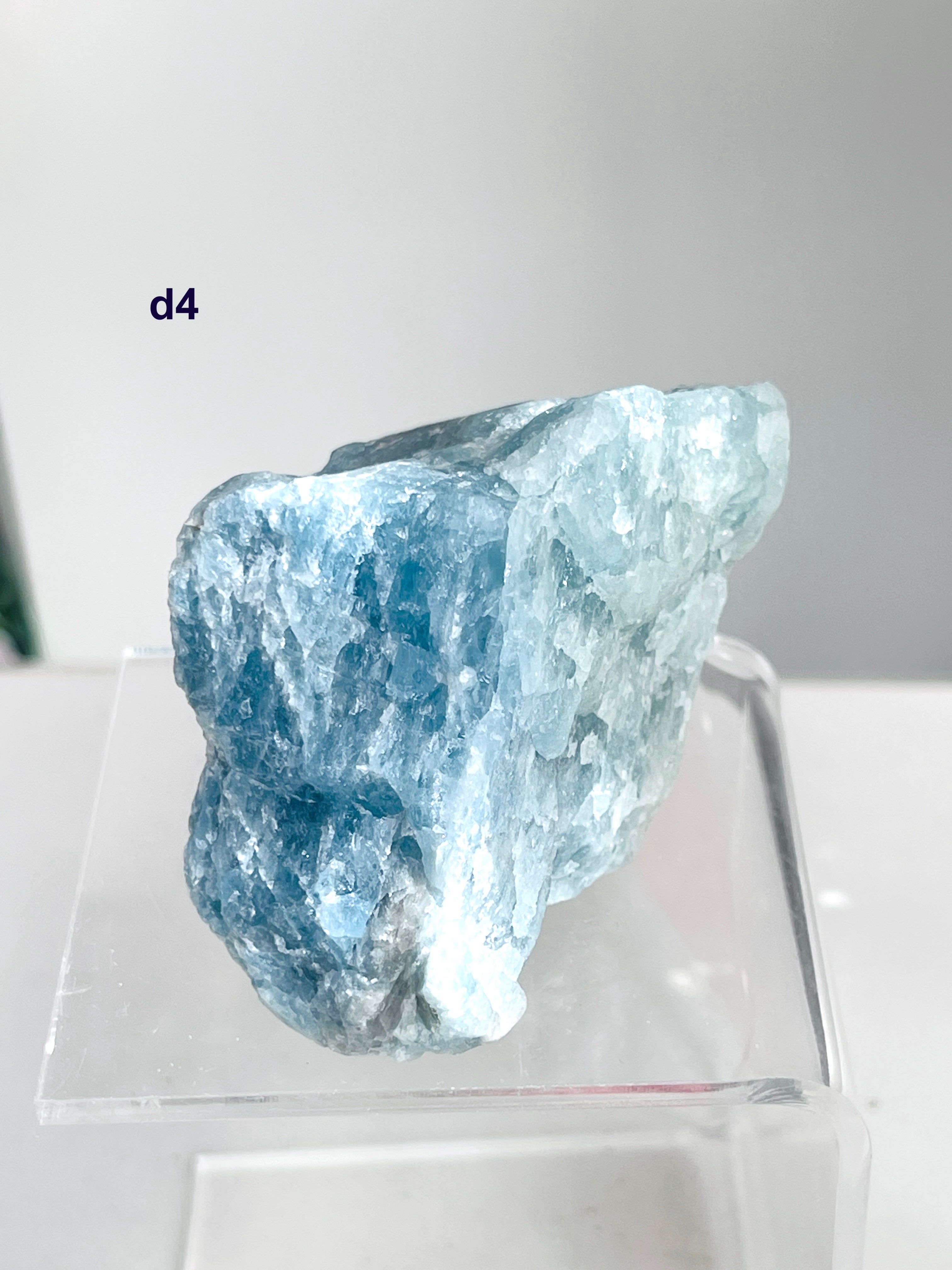 Natural Aquamarine Crystal – Large Raw Aquamarine Stone from Brazil