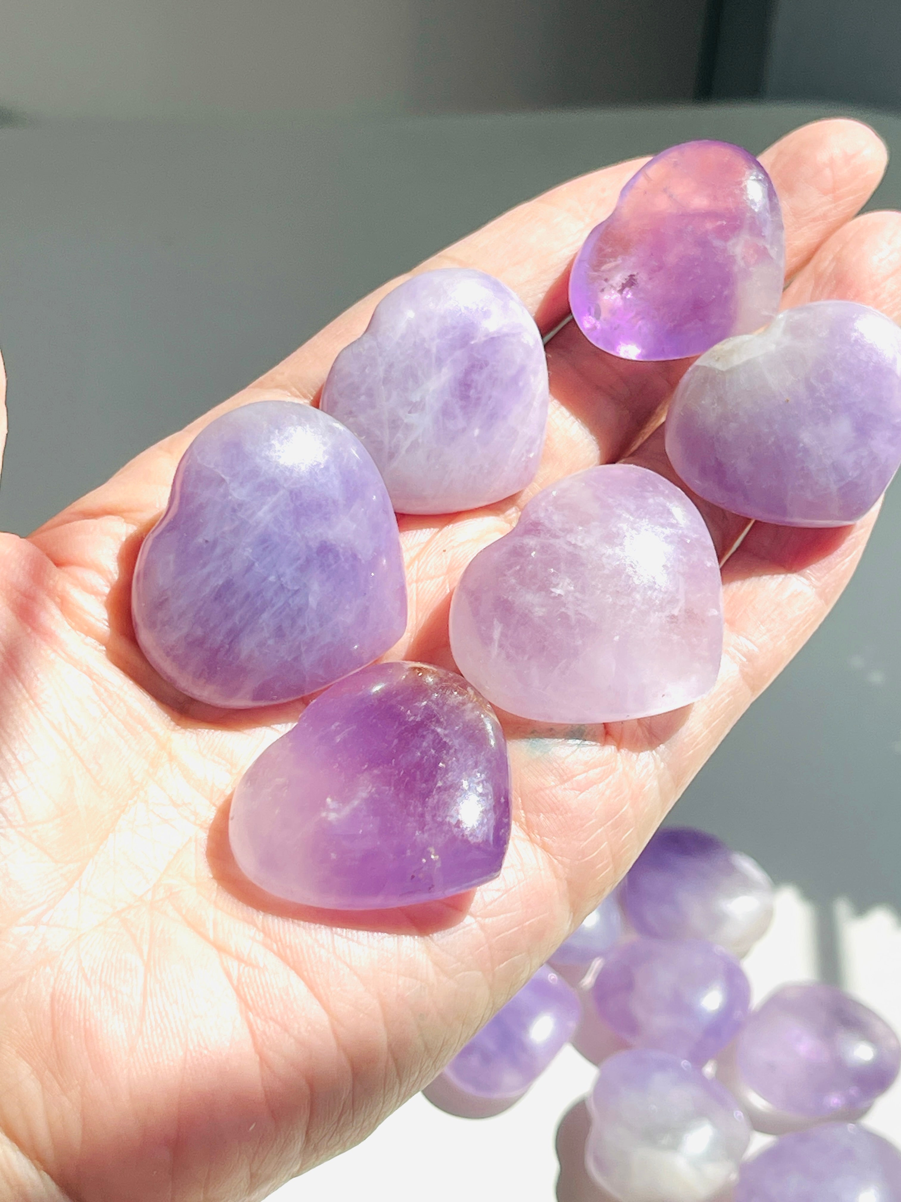 Lavender Amethyst Heart Crystal – Polished Healing Stone, Calming Crystal Gift, Stress Relief, Meditation, Reiki, Spiritual Decor