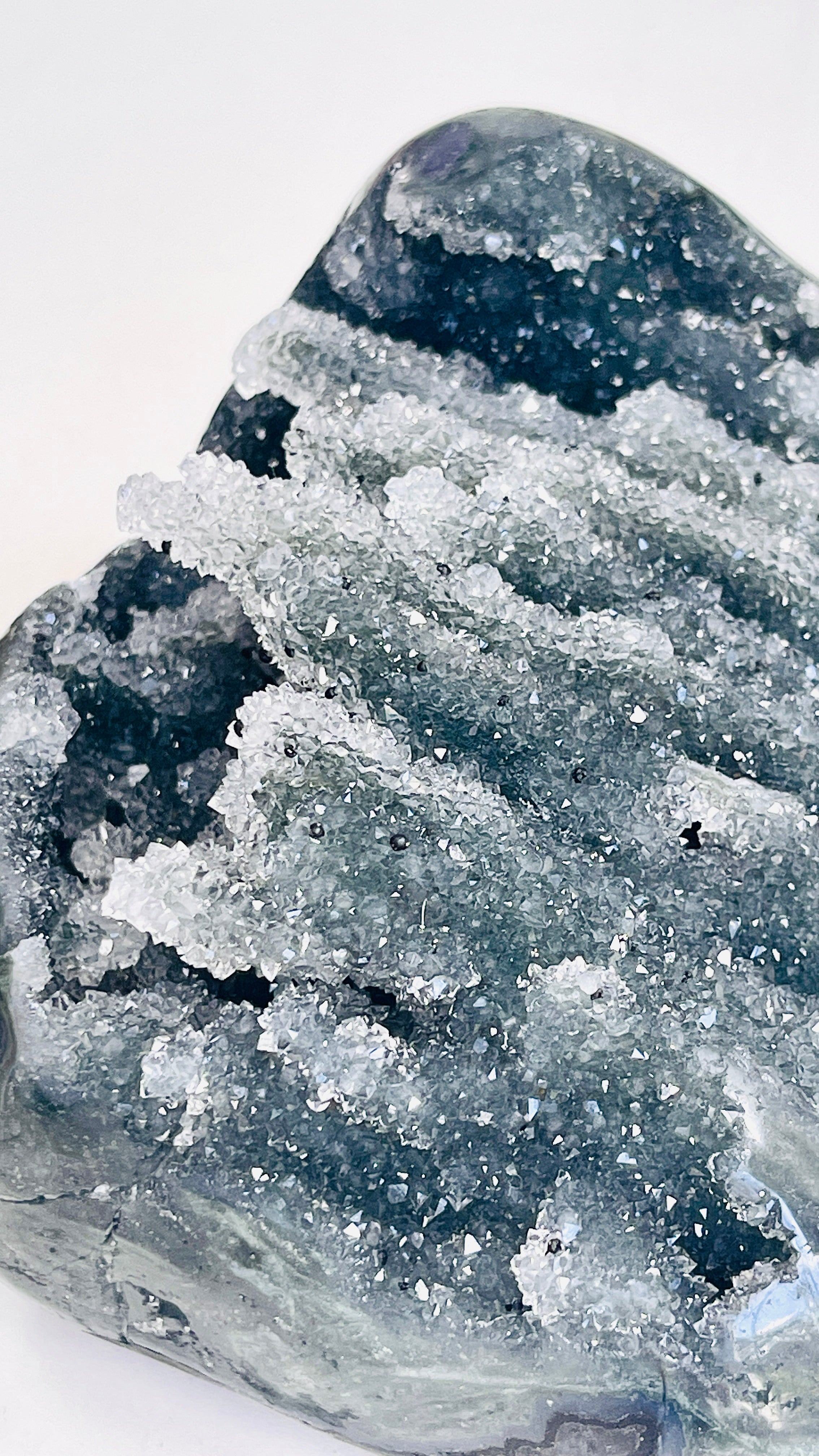 Black Druzy Agate Geode Specimen – Sparkling Grey Crystal Cluster