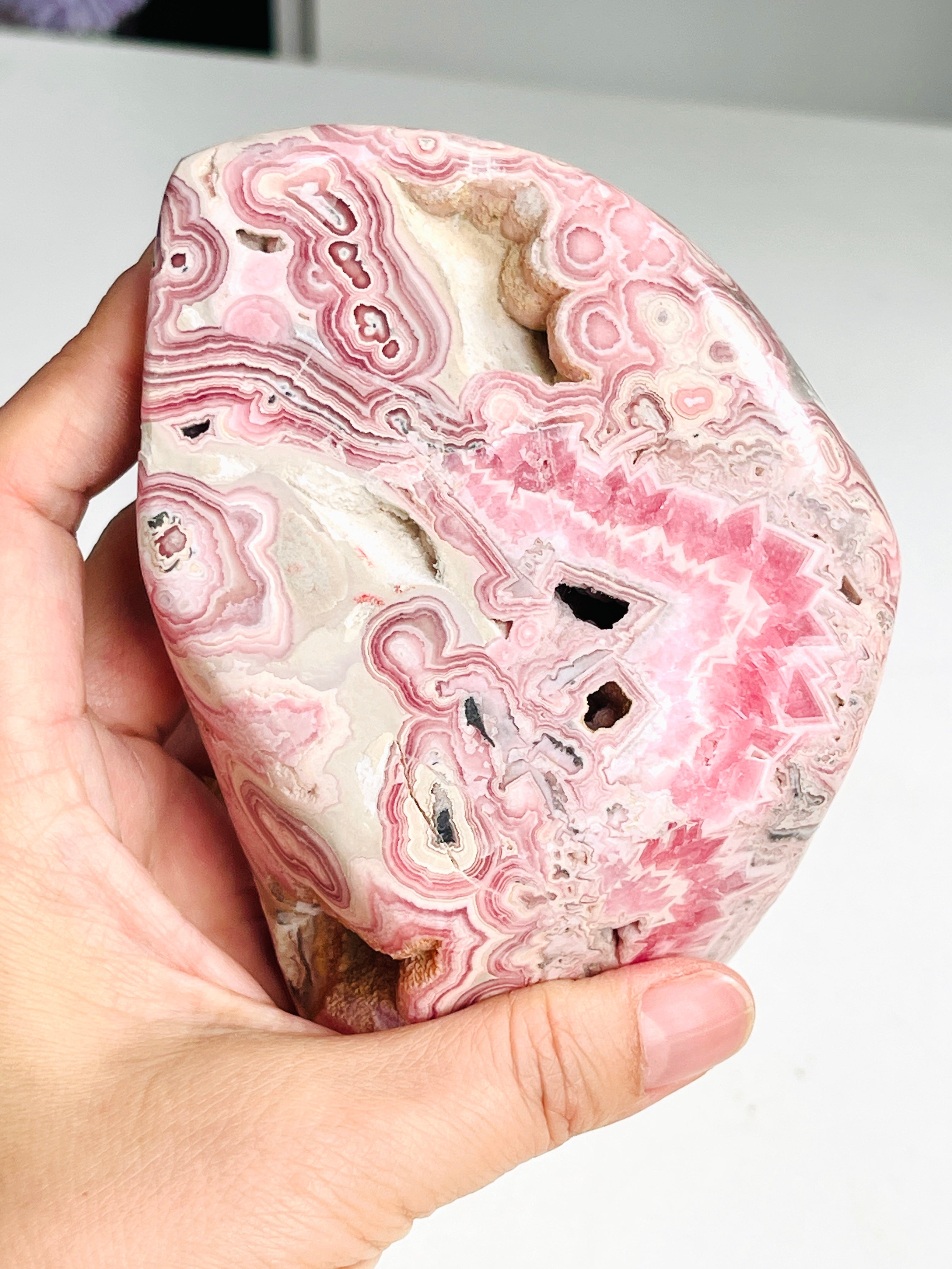1044g AAA Rhodochrosite Freeform – Collector’s Specimen from Argentina Natural Pink Rhodochrosite | Rare Crystal Statement Piece | Semi-Polished | High-End Mineral Display