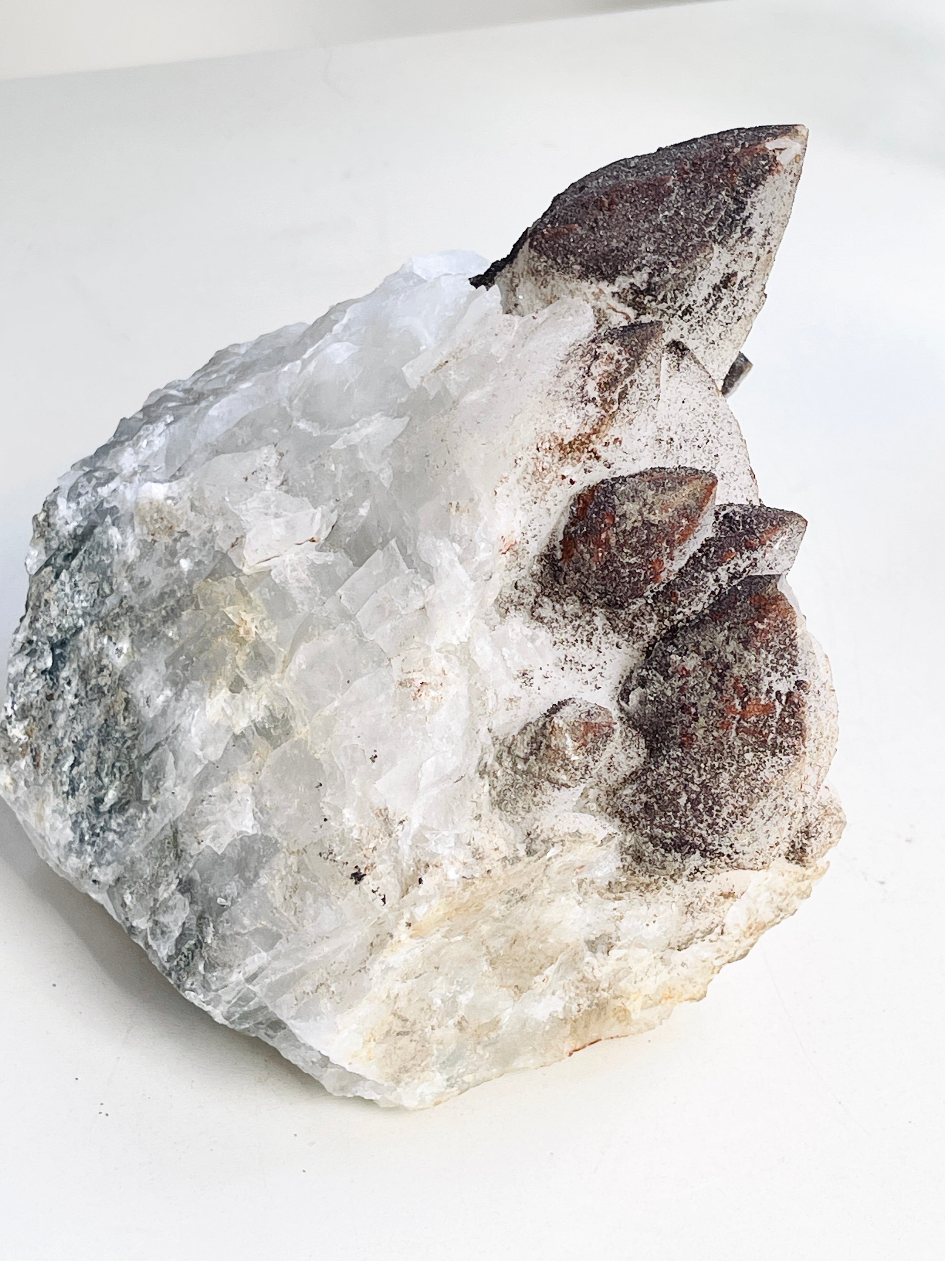 2.8kg Unique Quartz with Rhodochrosite from Djurkovo mine, Laki, Bulgaria, Mineral Specimen, Unique Gift