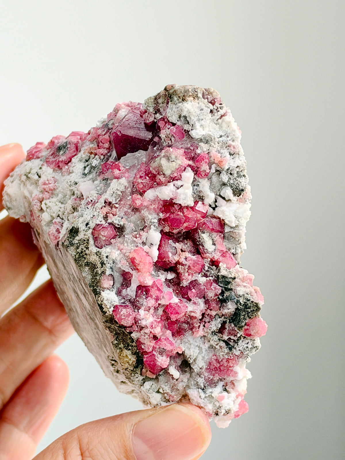 Mexican Raspberry Pink Garnet on Matrix, 205 g