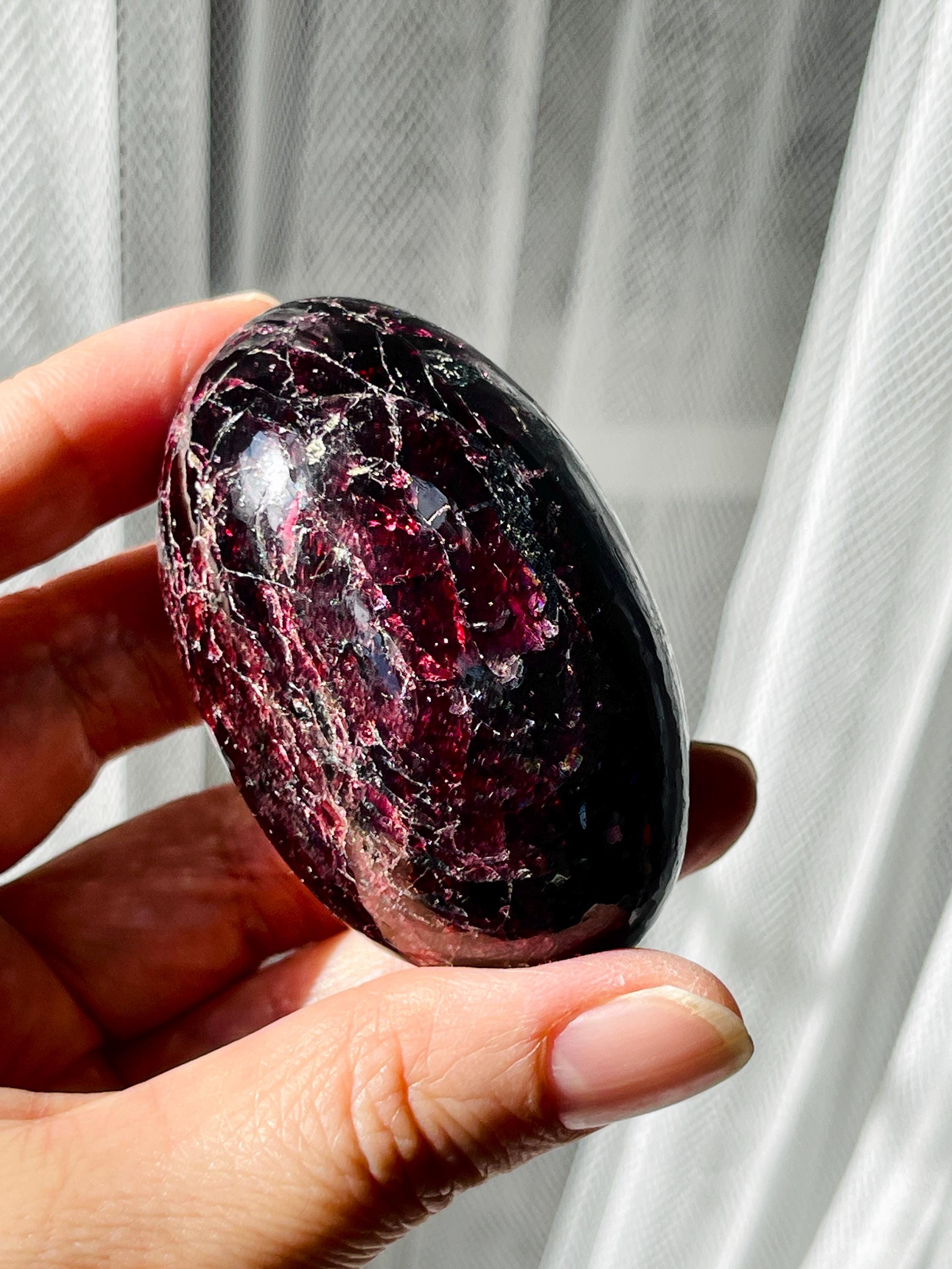 Gemy Garnet Crystal Shiva, Garnet Shiva Lingam, High Quality Garnet Crystal, Crystal Gift, Healing Crystal 1