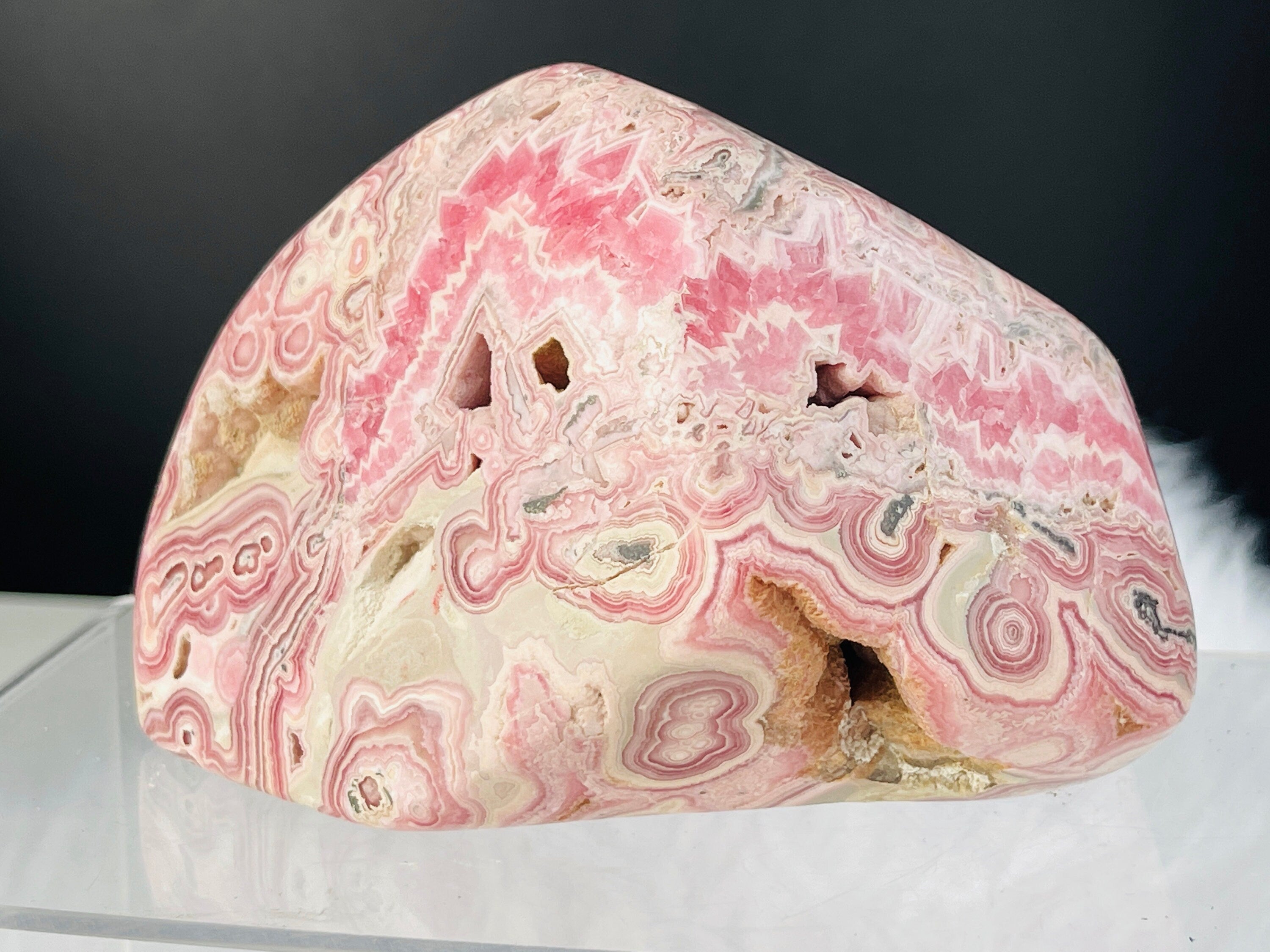 1044g AAA Rhodochrosite Freeform – Collector’s Specimen from Argentina Natural Pink Rhodochrosite | Rare Crystal Statement Piece | Semi-Polished | High-End Mineral Display