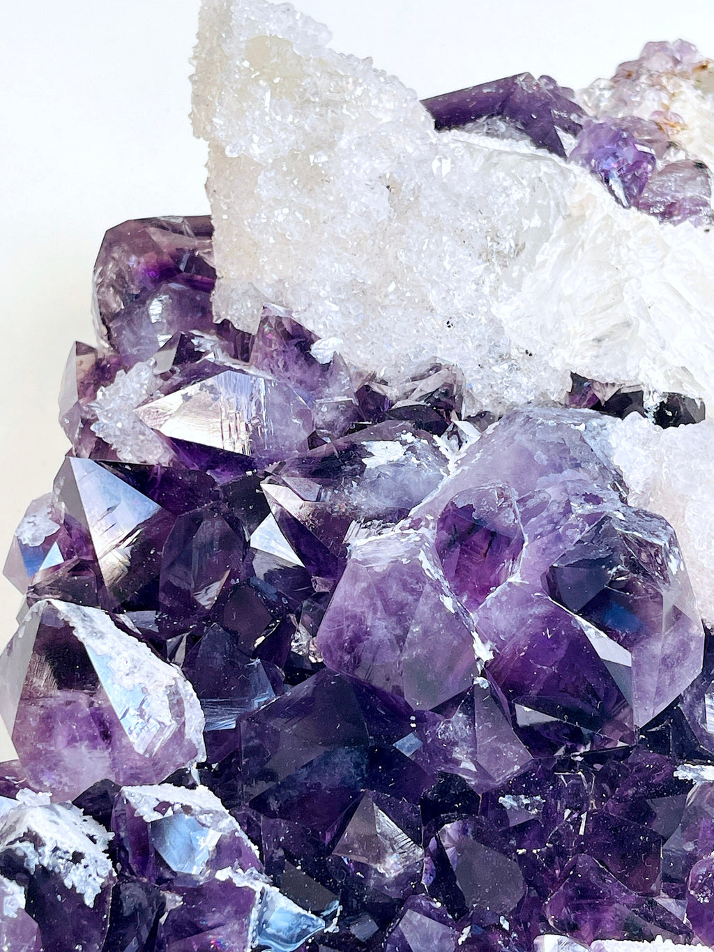 3.7kg Amethyst with Calcite Mineral Specimen– Large Raw Amethyst Cluster, High-Quality Crystal for Collectors & Decor, Natural Healing Stone