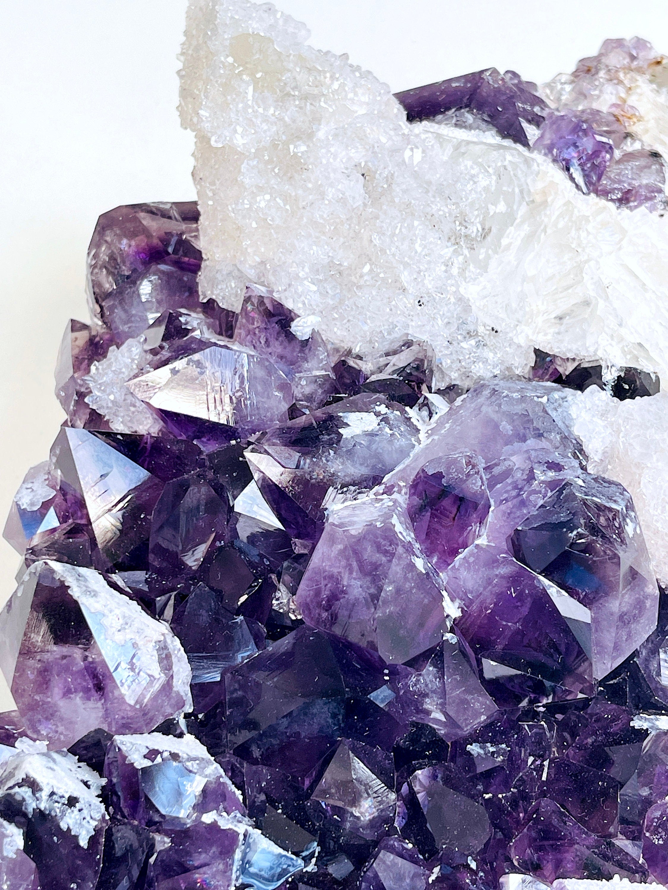 3.7kg Amethyst with Calcite Mineral Specimen– Large Raw Amethyst Cluster, High-Quality Crystal for Collectors & Decor, Natural Healing Stone