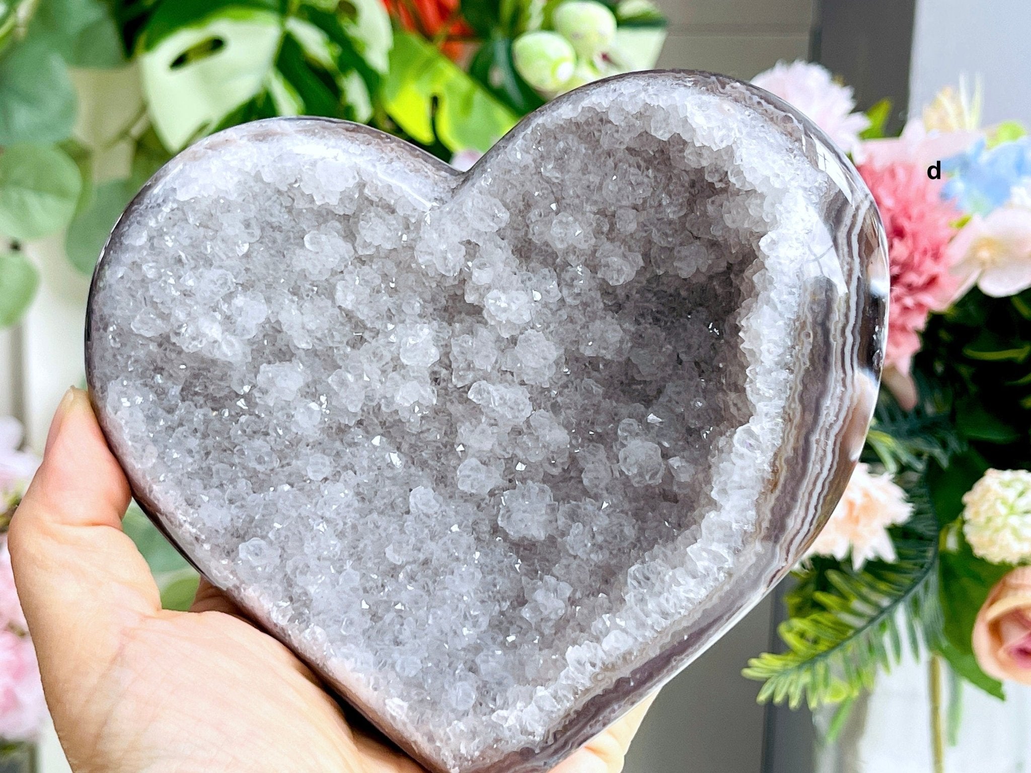 Druzy Agate Heart - Million Years Crystal