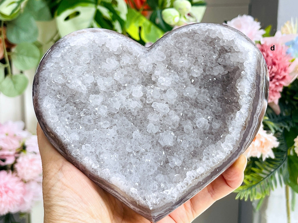 Druzy Agate Heart - Million Years Crystal