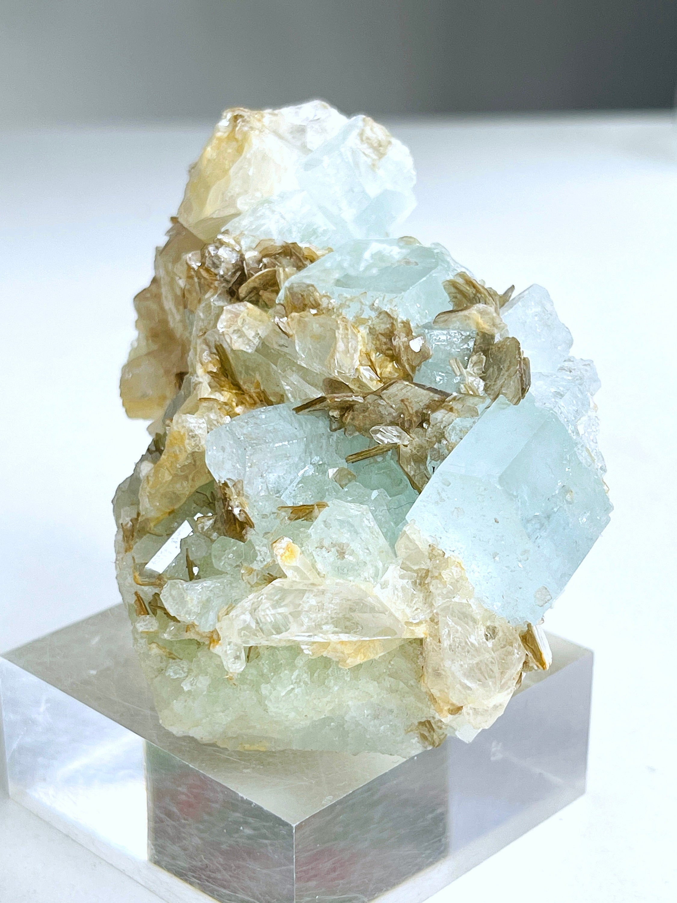 203g Aquamarine Beryl, Blue Aquamarine Specimen, Natural Aquamarine, Fossil and Rocks, Aquamarine Crystal, Crystal Gift