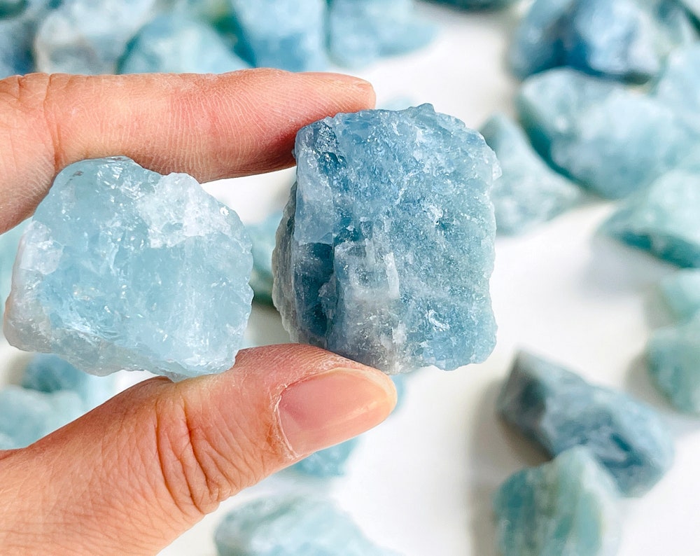 Raw Aquamarine Crystal – High Grade Unpolished Stone for Jewelry Making & Meditation