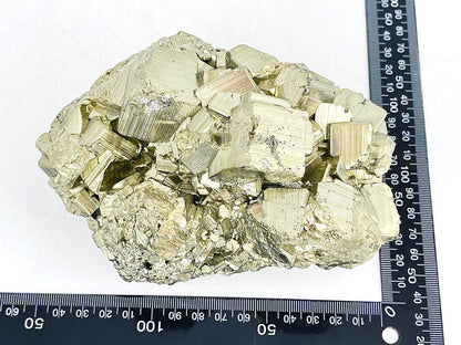 2.8kg Sparkling Pyrite Crystal,