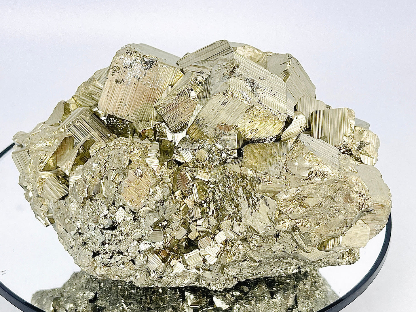 2.8kg Sparkling Pyrite Crystal,