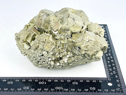 2.8kg Sparkling Pyrite Crystal,