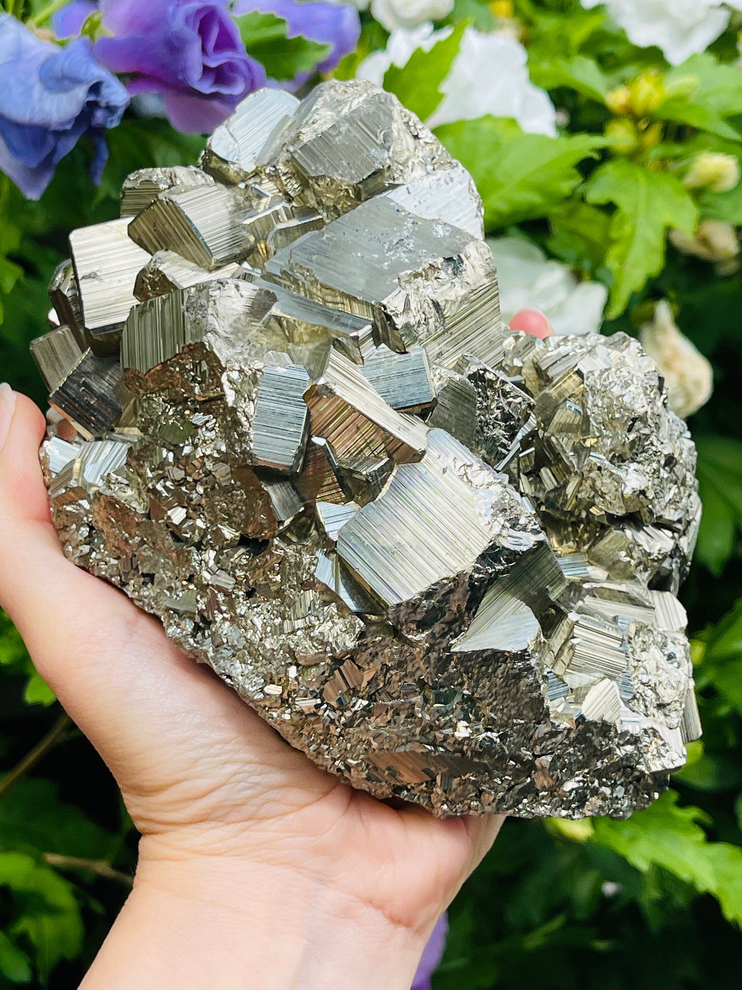 2.8kg Sparkling Pyrite Crystal,