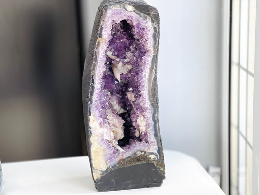 Amethyst Cathedral, 14kg amethyst cathedral geode