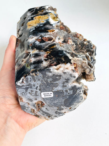 1.8kg Super Extra Quality Druzy Agate with Jasper Tower Point