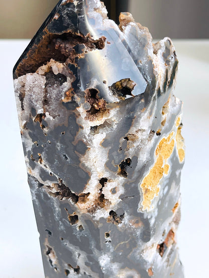 1.8kg Super Extra Quality Druzy Agate with Jasper Tower Point