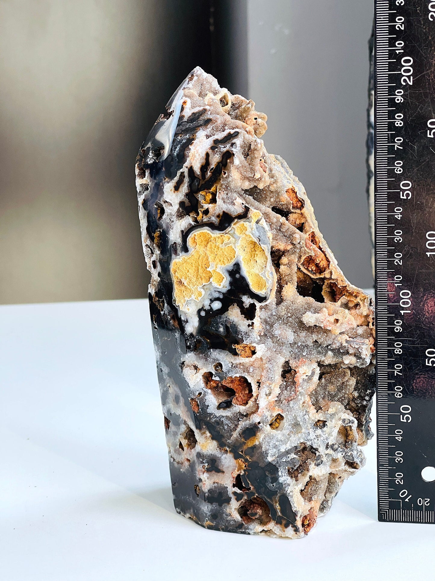 1.8kg Super Extra Quality Druzy Agate with Jasper Tower Point