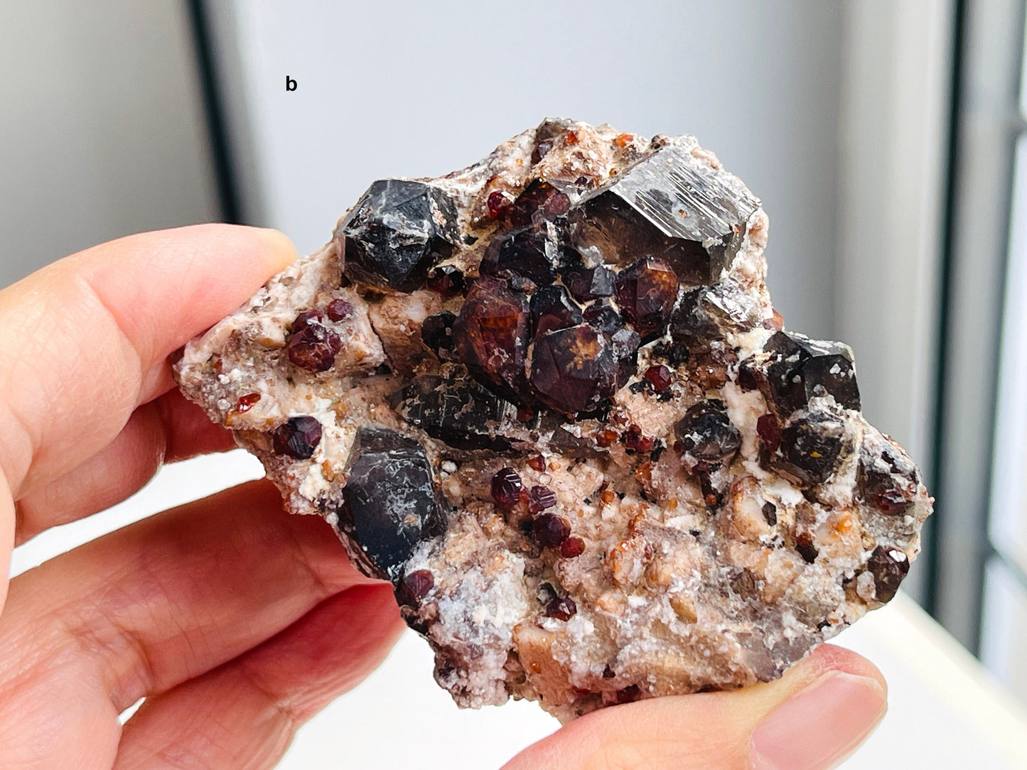 Spessartite Garnet Specimen from Tongbei, Fujian, CHINA ,  Garnet Crystal Specimen, Spessartite Garnet Specimen