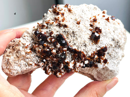 Spessartite Garnet Specimen from Tongbei, Fujian, CHINA ,  Garnet Crystal Specimen, Spessartite Garnet Specimen