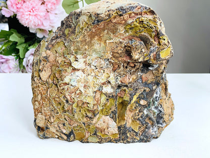 2.5kg Natural High Quality Agate Geode