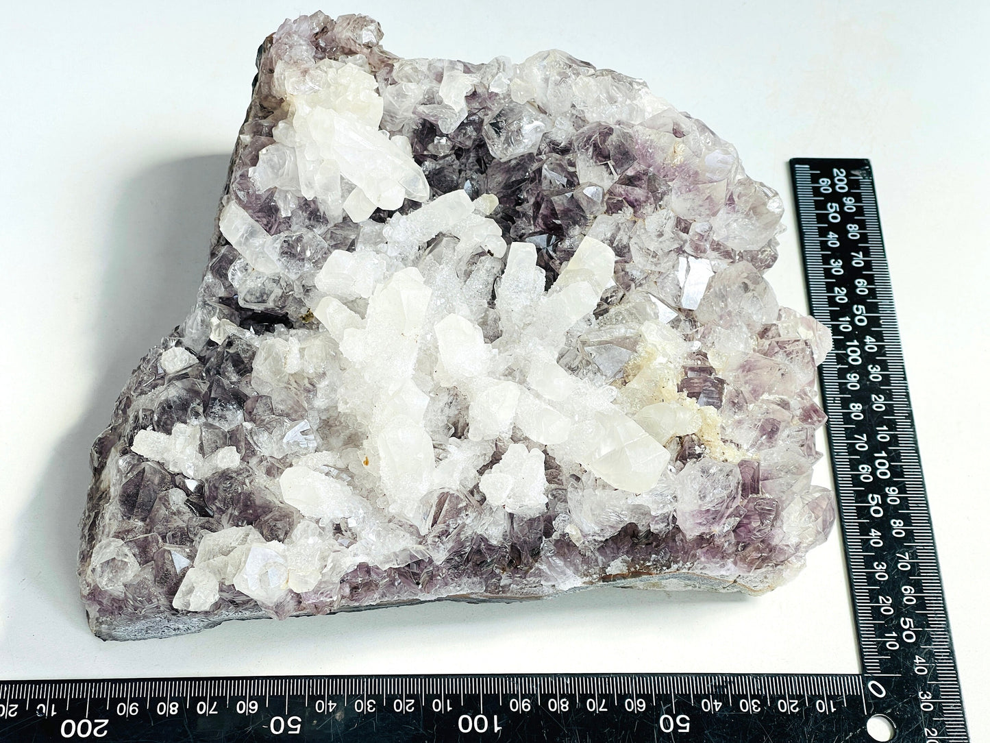 2.9kg Exquisite Amethyst with Calcite Mineral Specimen